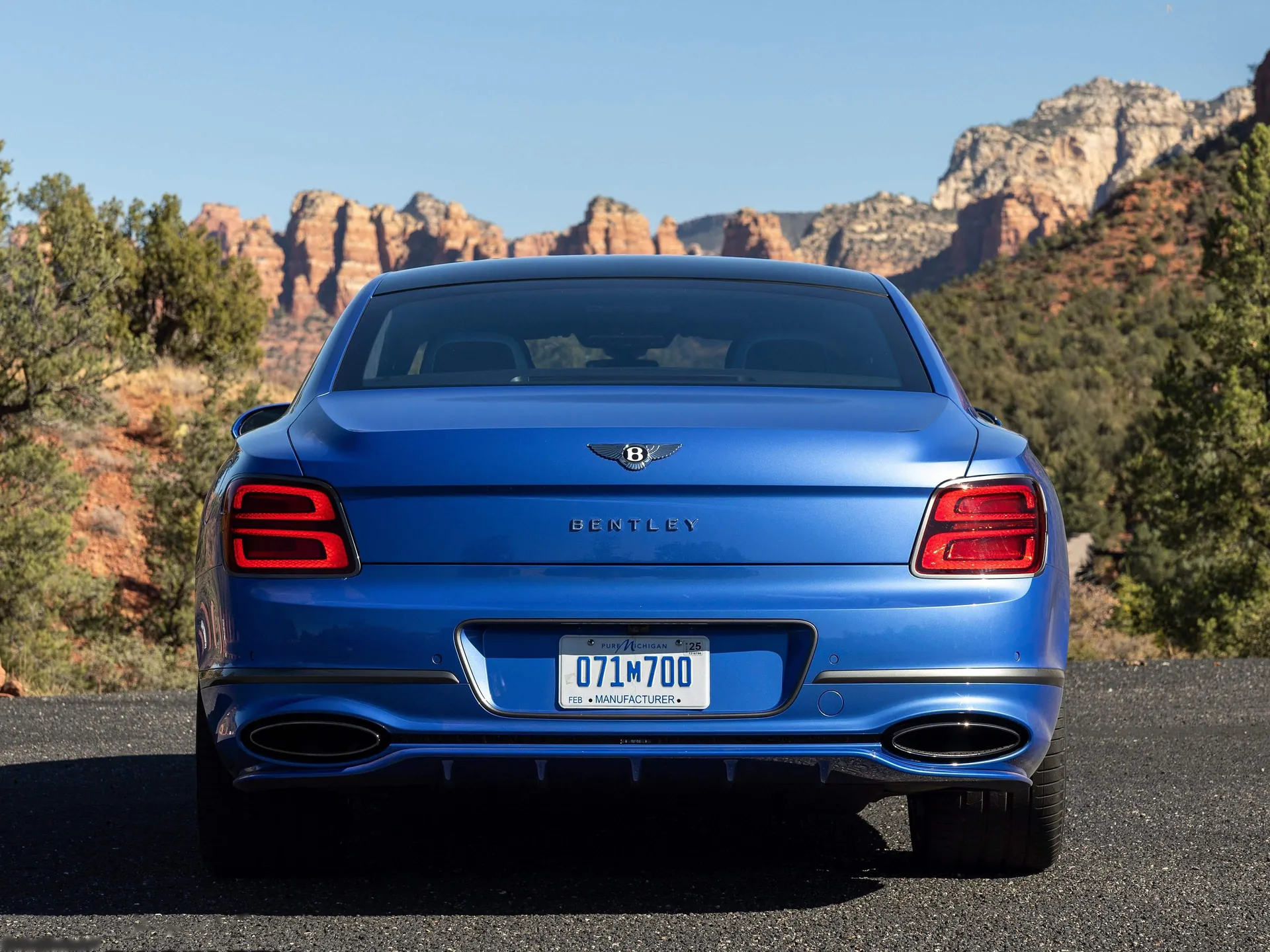 Bentley Flying Spur Speed (2025) – zezadu