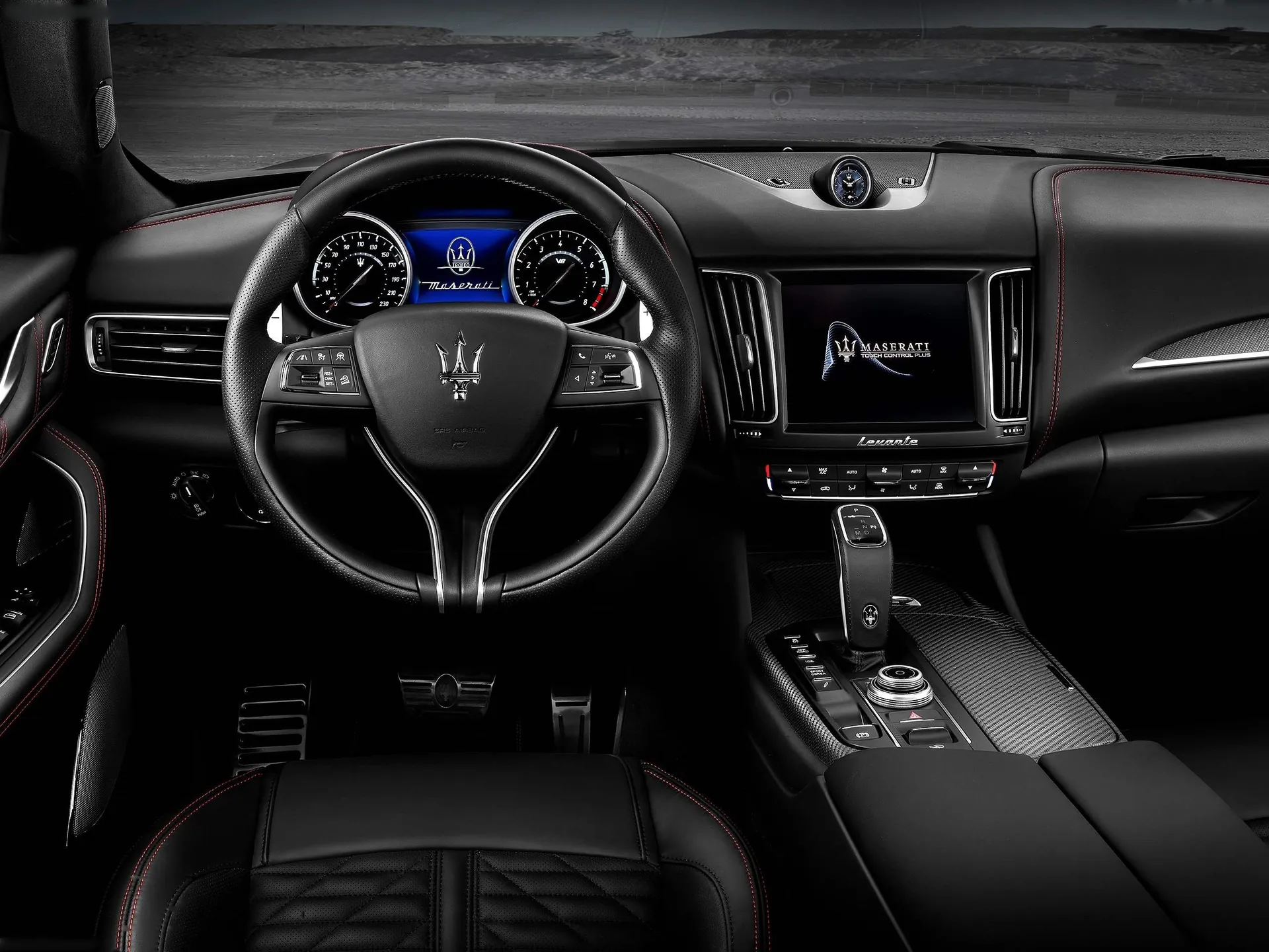Maserati Levante Trofeo (2019) – interiér
