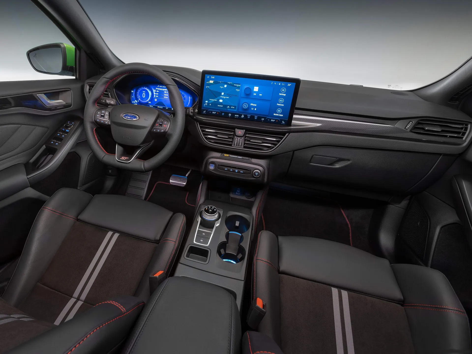 Ford Focus ST (2022) – interiér