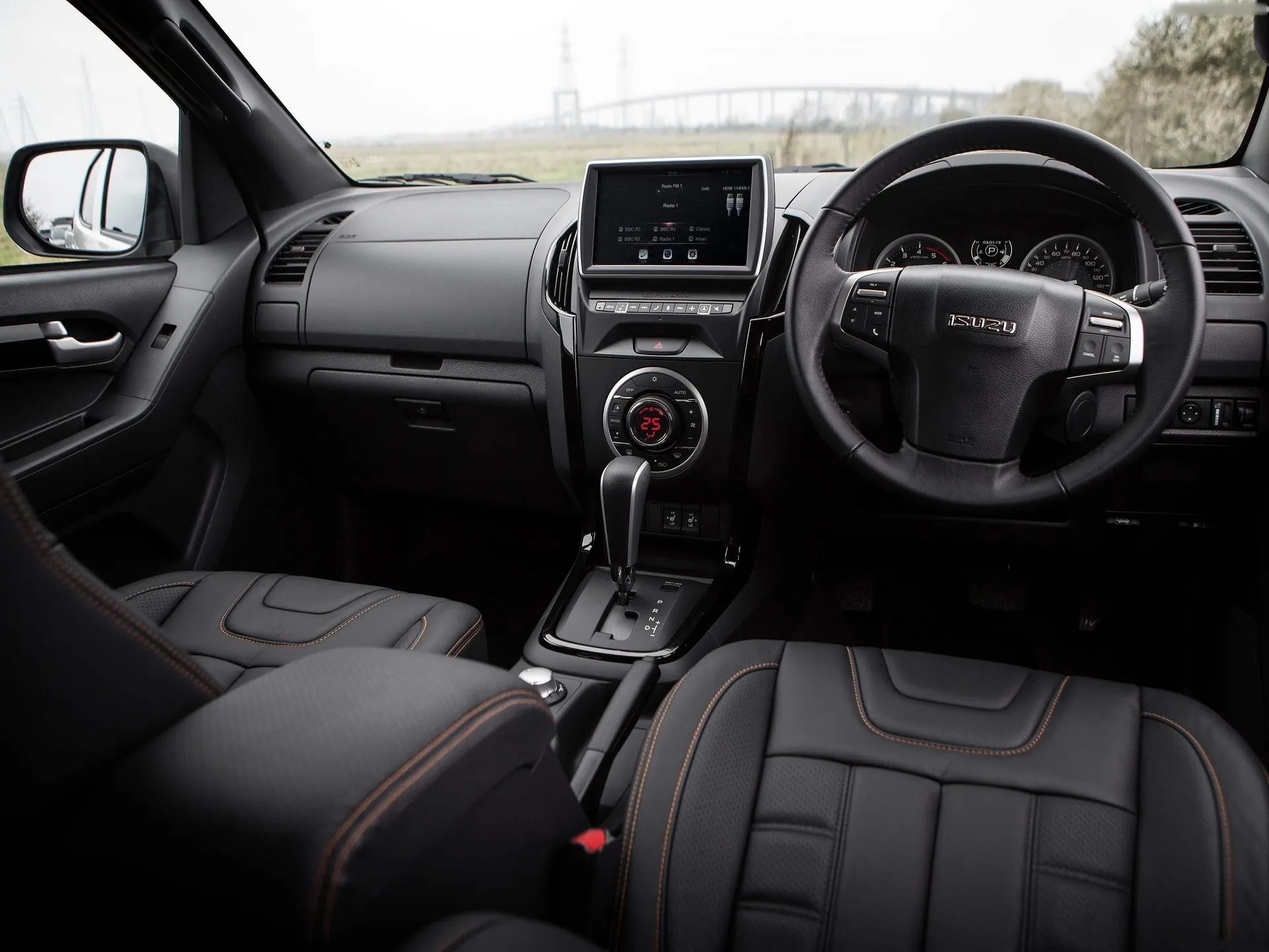 Isuzu D-Max (2017) – interiér