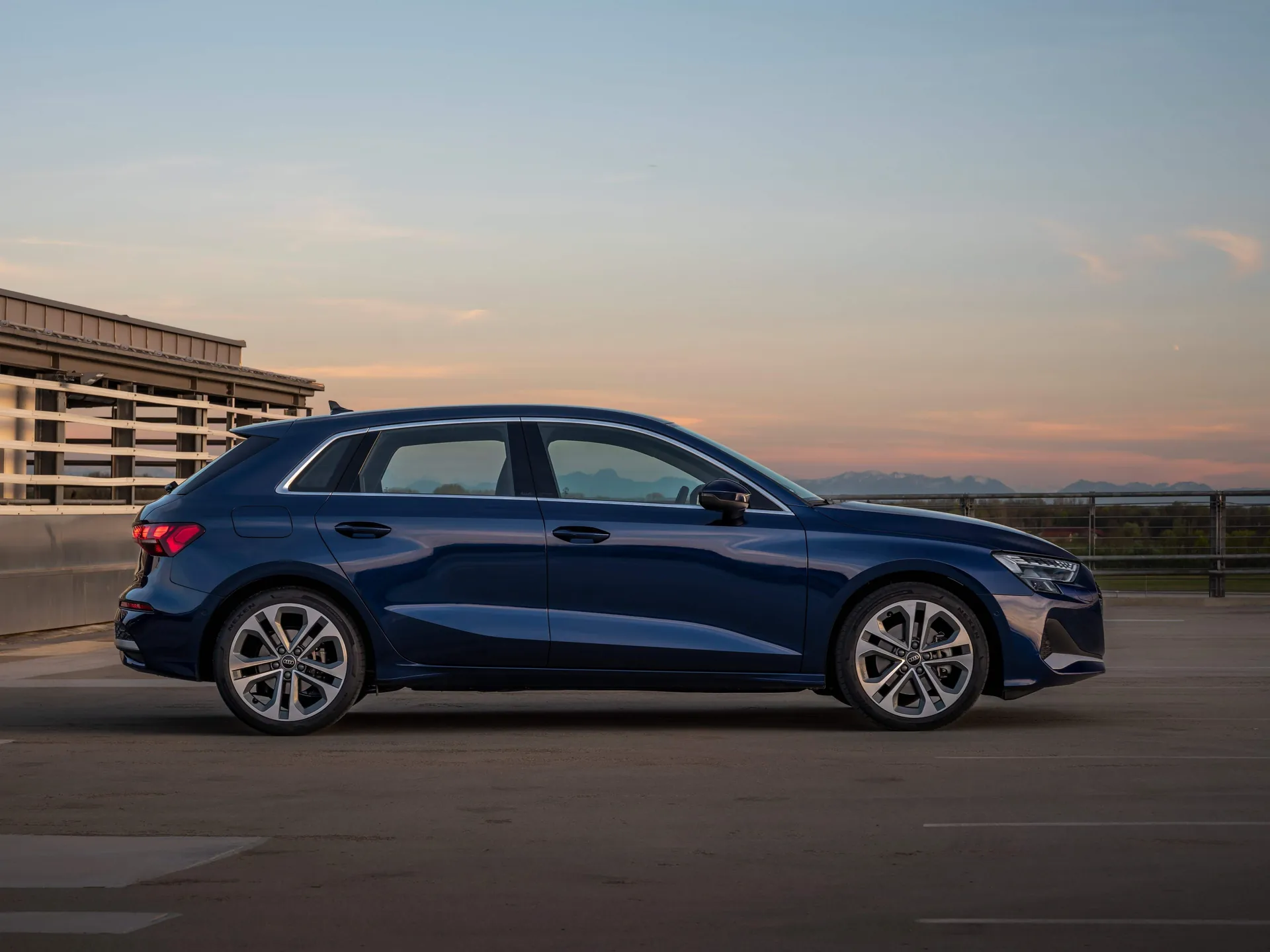Audi A3 Sportback (2025) – boční profil
