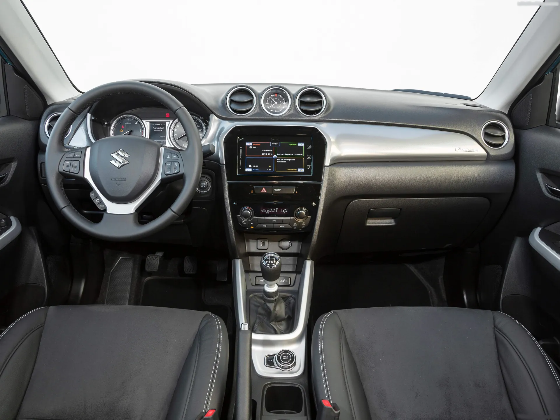 Suzuki Vitara (2015) – interiér