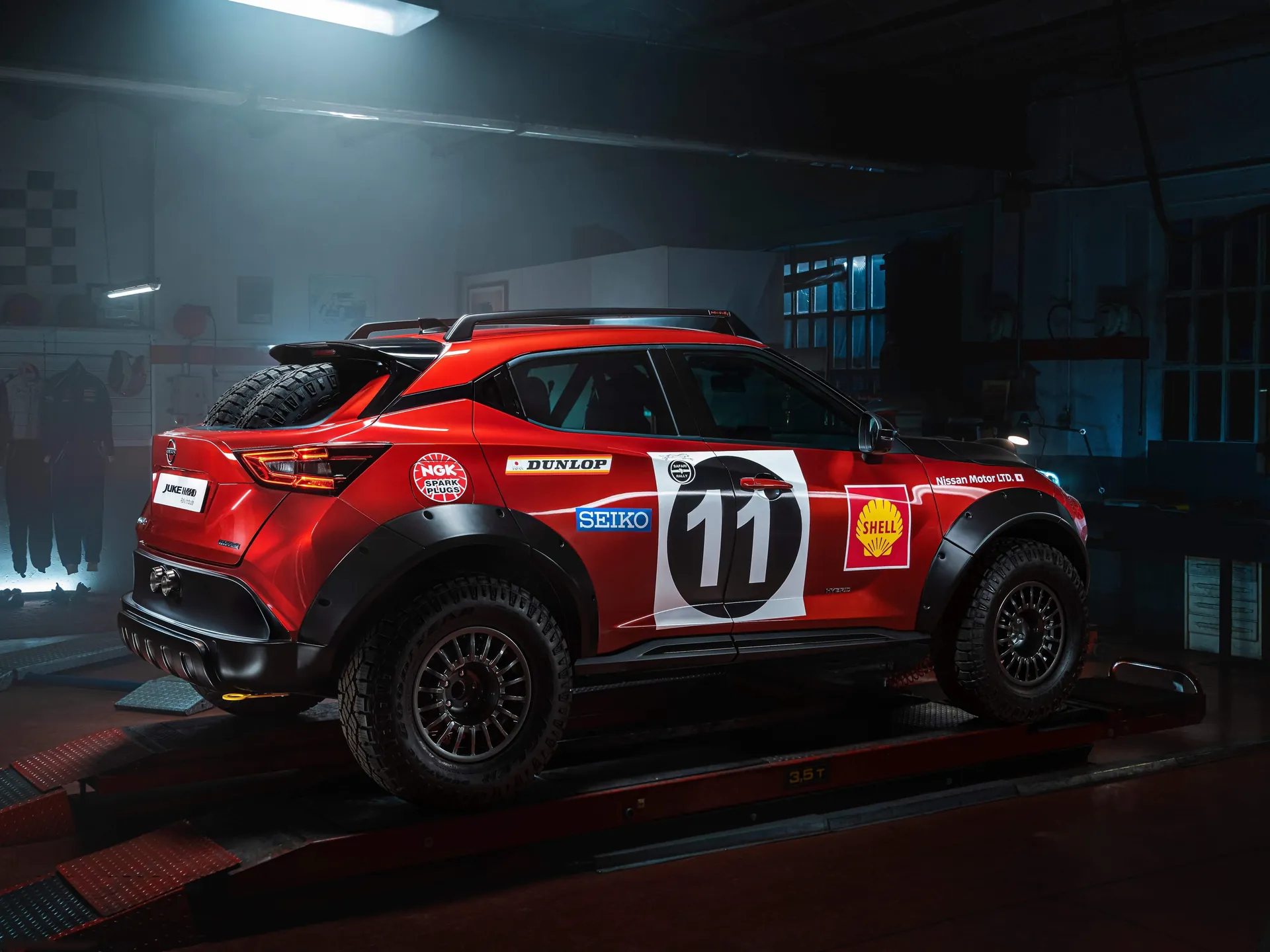 Nissan Juke Hybrid Rally Tribute Concept (2022) – zadní tříčtvrteční pohled