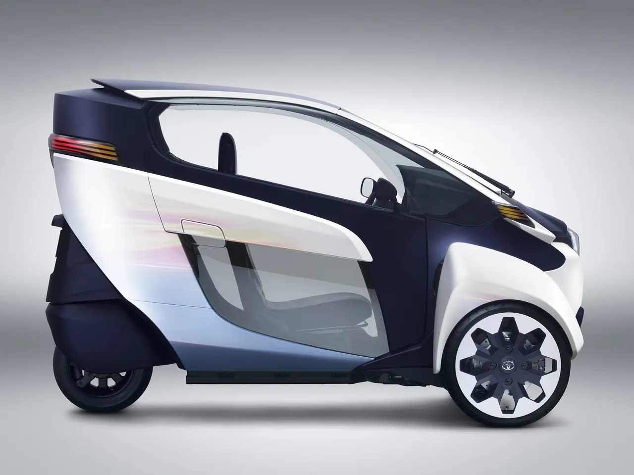 Toyota i-Road Concept (2013) – boční profil