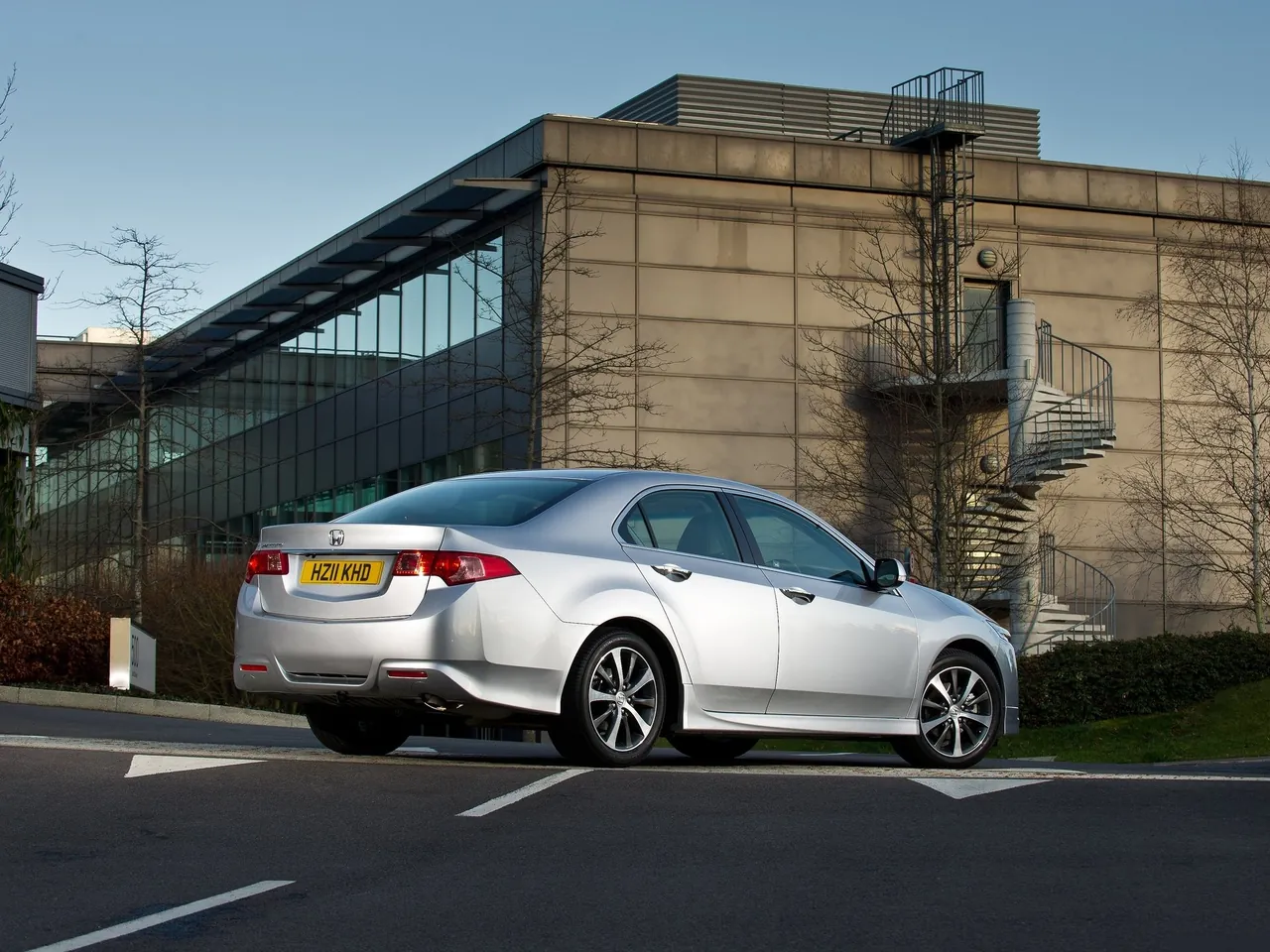 Honda Accord [EU] (2011) – zadní tříčtvrteční pohled