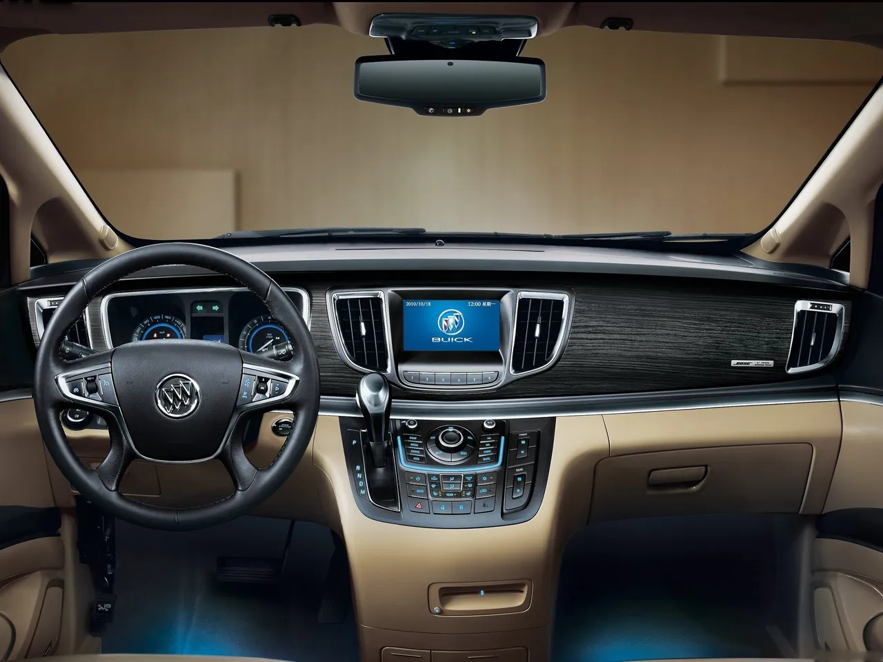 Buick GL8 (2011) – interiér