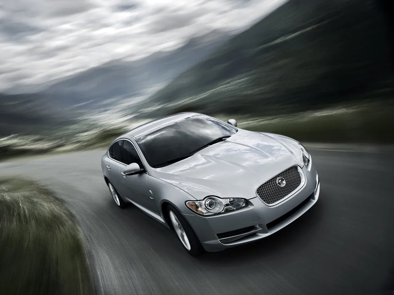 Jaguar XF (2010)