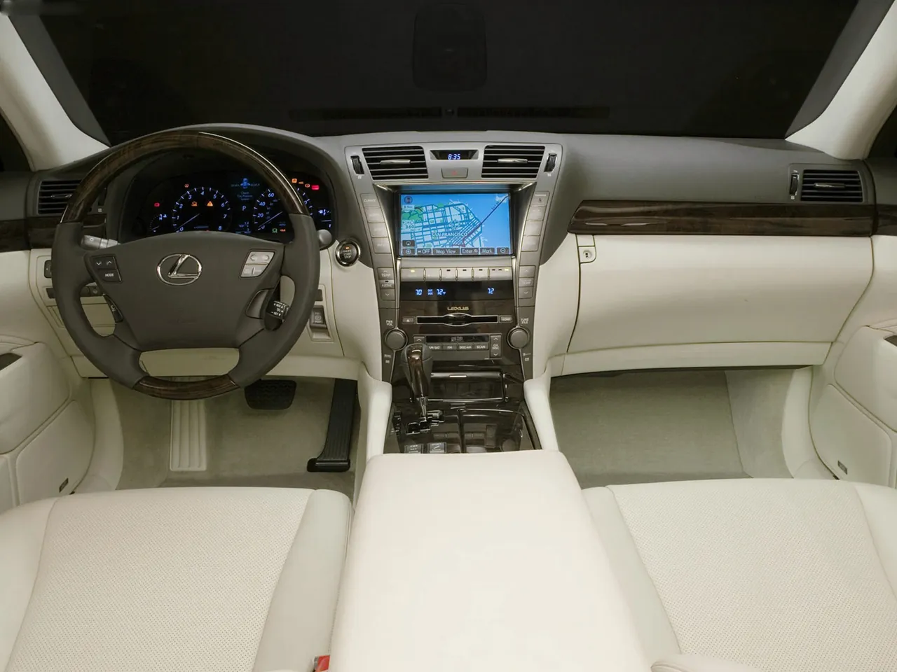 Lexus LS 460 (2007) – interiér