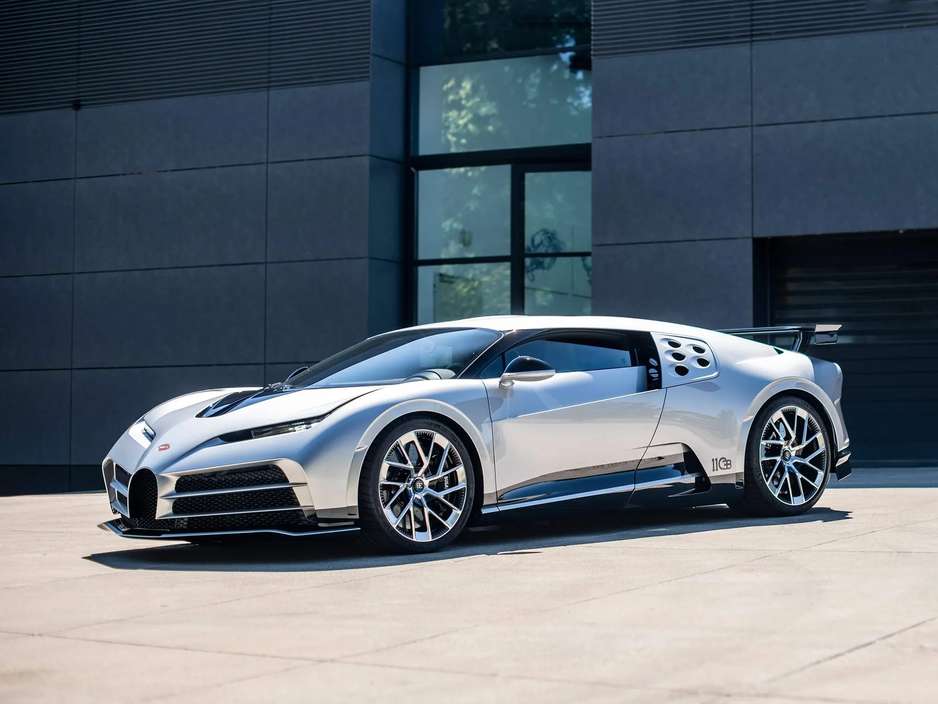 Bugatti Centodieci (2020)