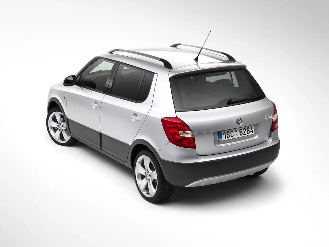 Skoda Fabia Scout (2011) – zadní tříčtvrteční pohled