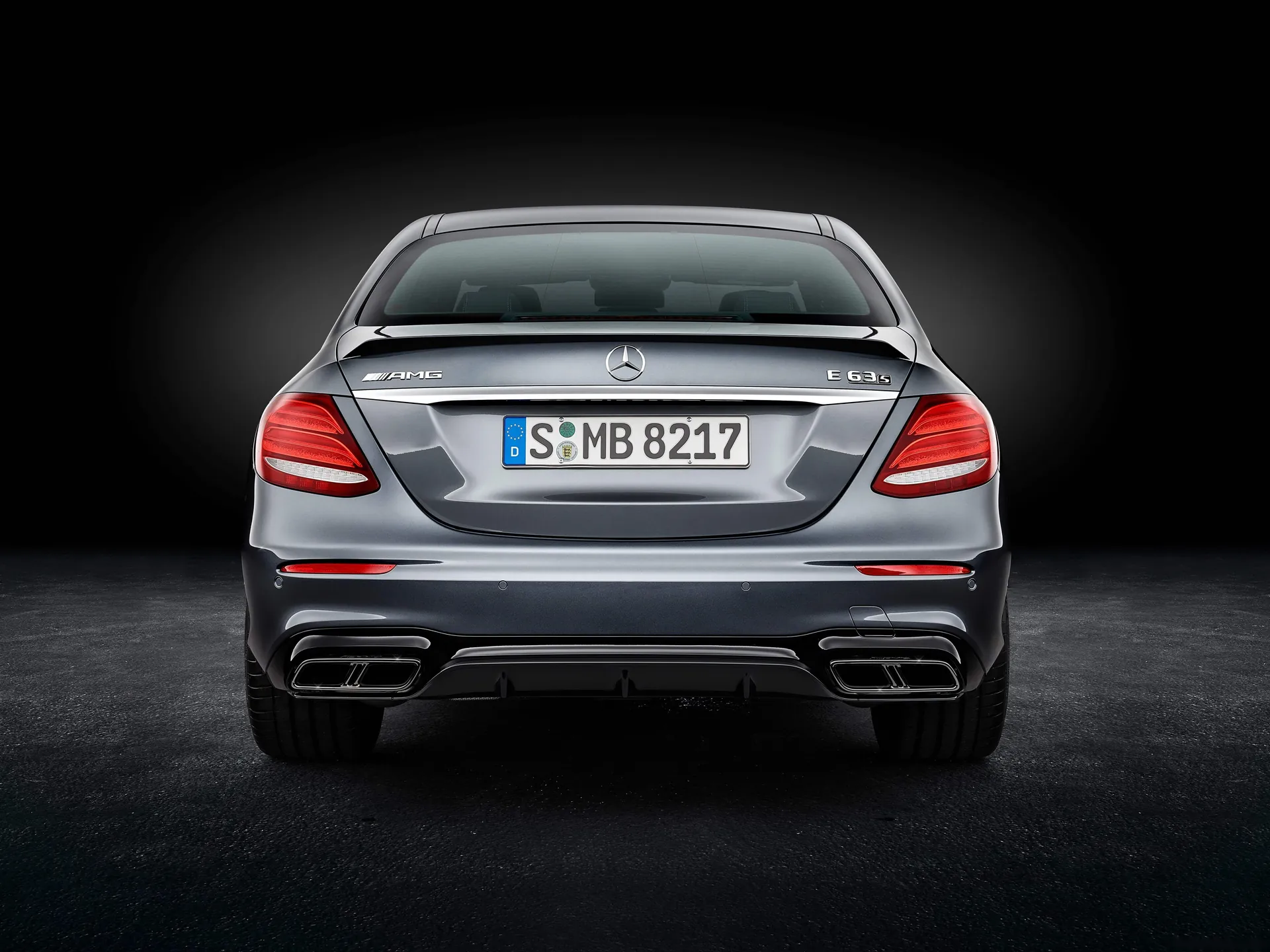 Mercedes-Benz E63 AMG (2017) – zezadu
