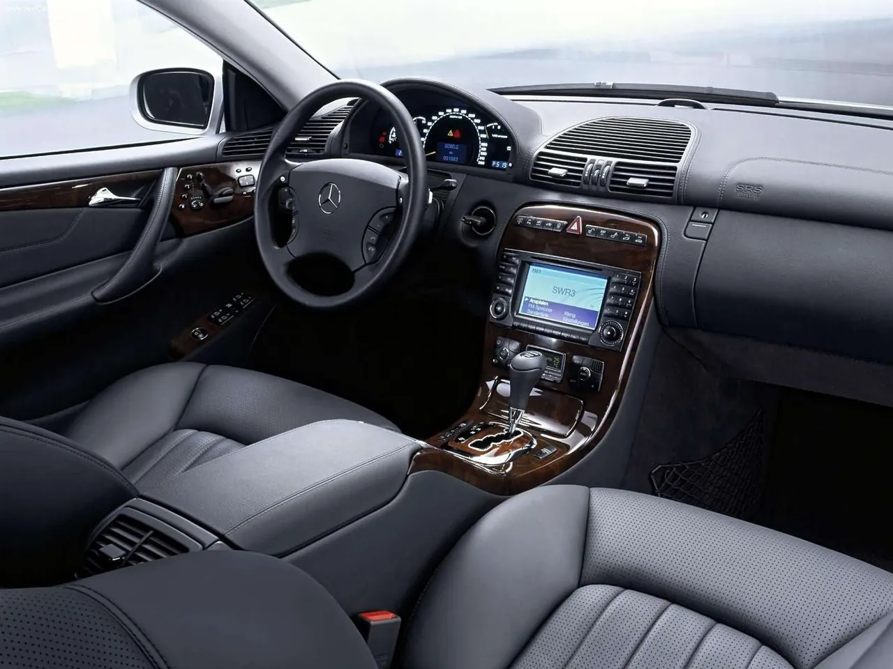 Mercedes-Benz CL65 AMG (2003) - Interior