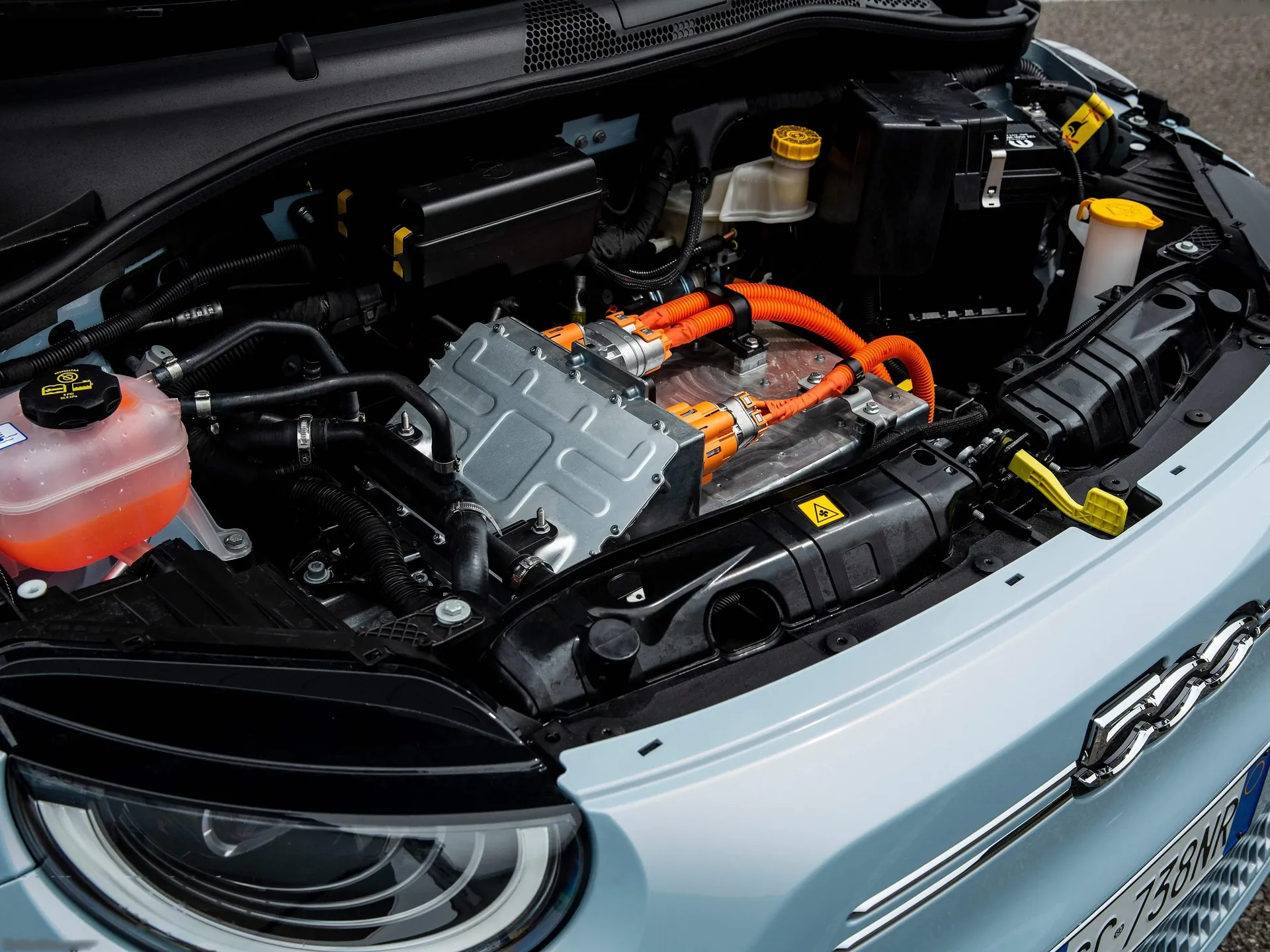 Fiat 500 (2021) – motorový prostor
