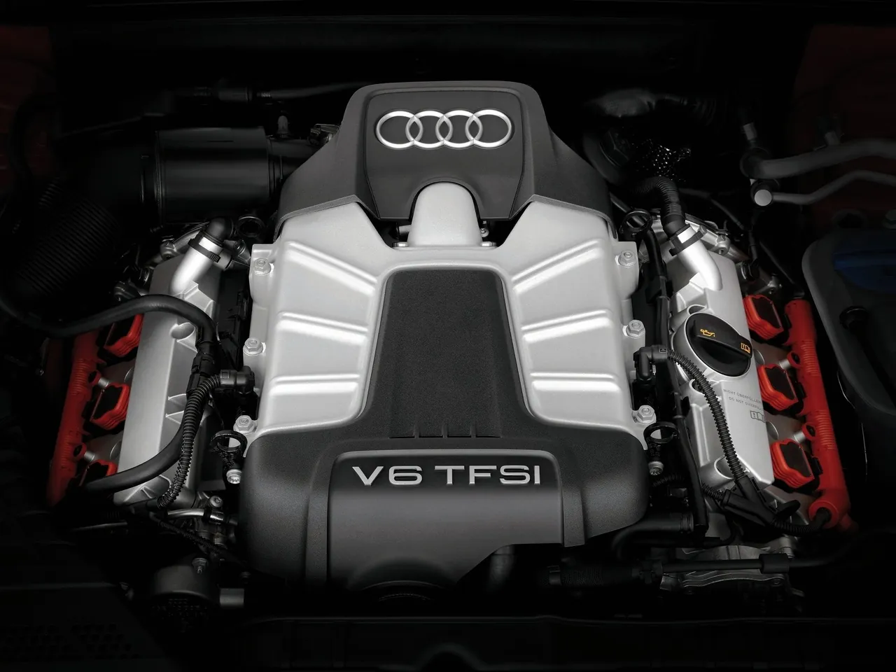 Audi S5 Sportback (2012) – motorový prostor