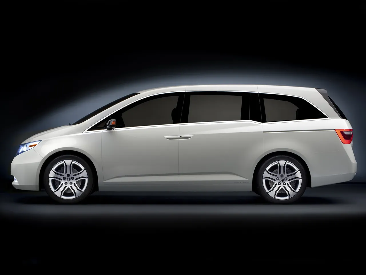 Honda Odyssey Concept (2010) – boční profil