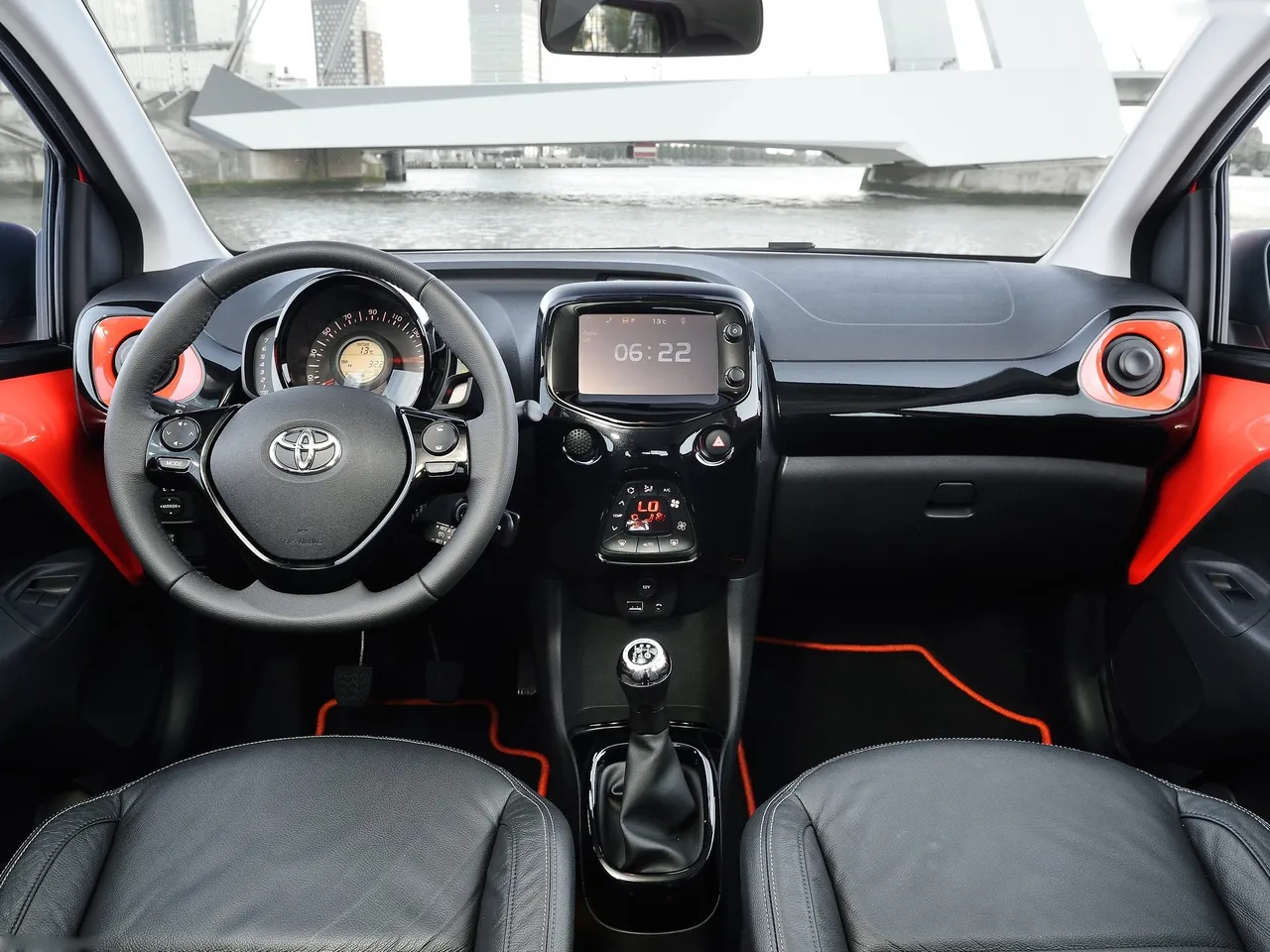 Toyota Aygo (2015) – interiér