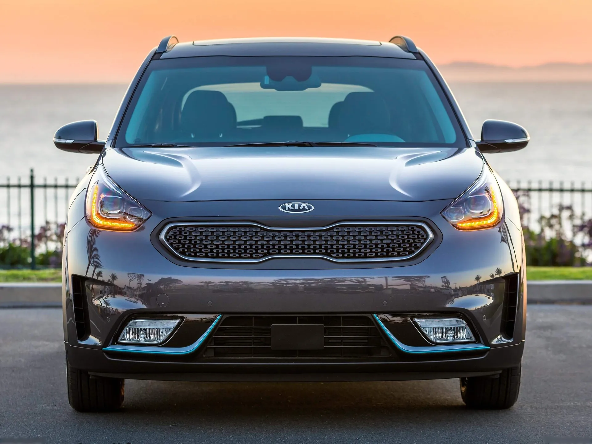 Kia Niro Plug-In Hybrid (2018) - Front