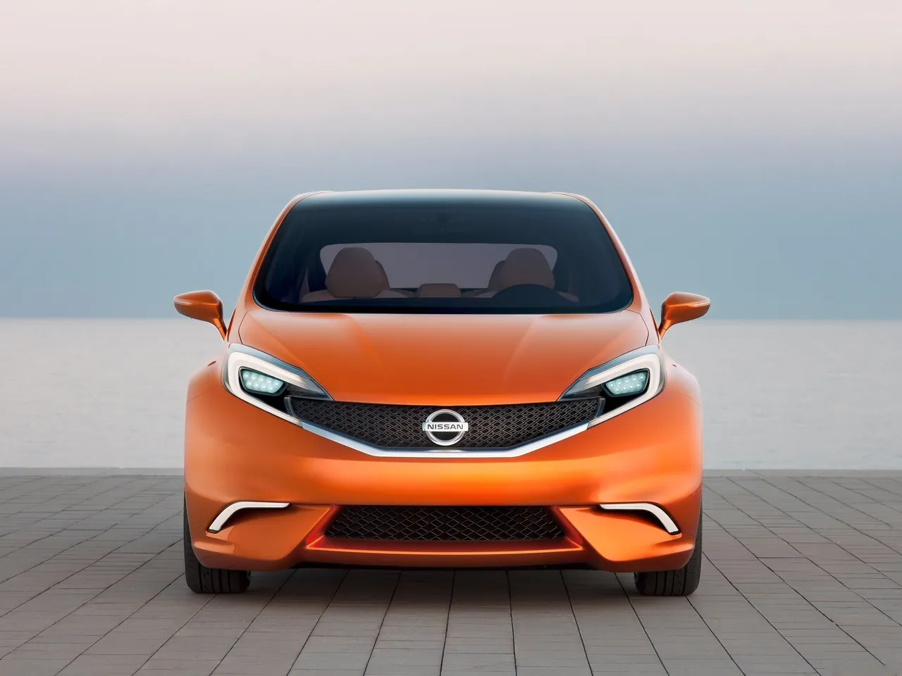 Nissan Invitation Concept (2012) - Front