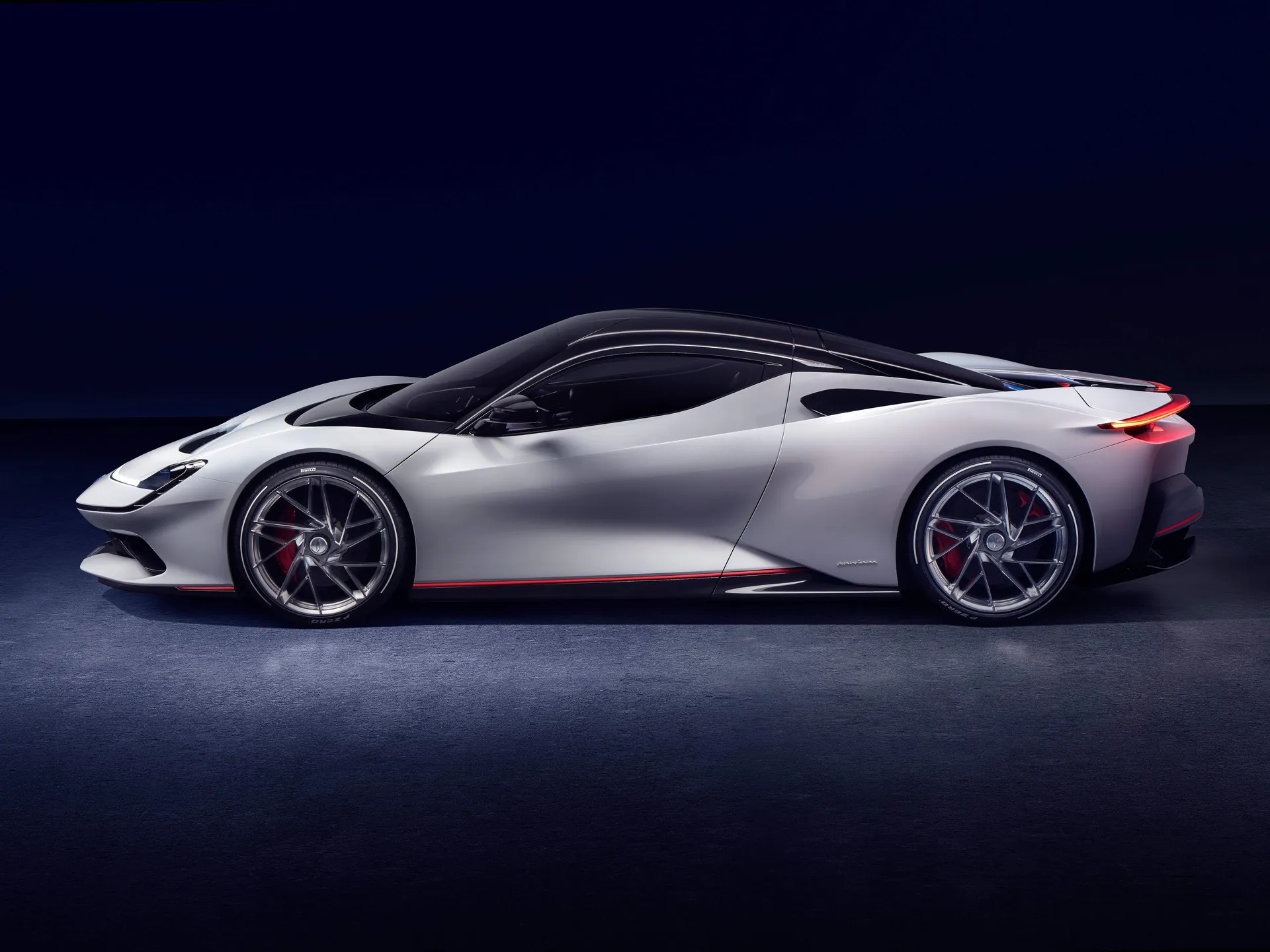 Pininfarina Battista (2020) – boční profil