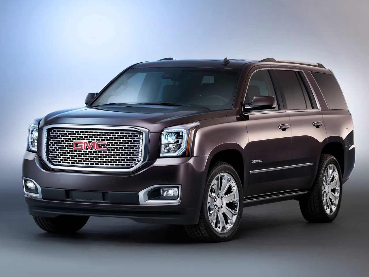 GMC Yukon Denali (2015)