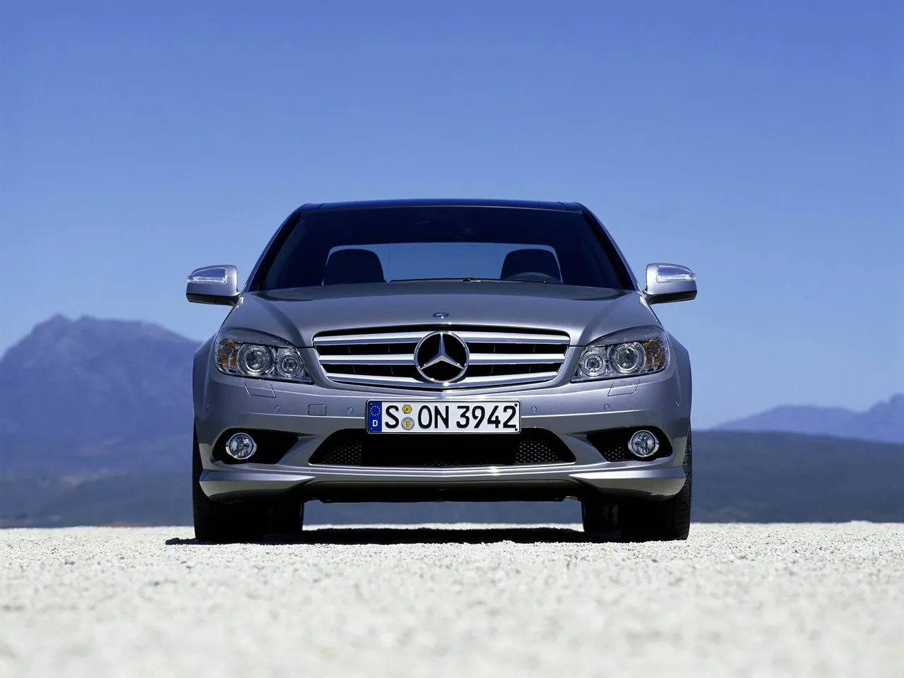 Mercedes-Benz C-Class (2008) – zepředu