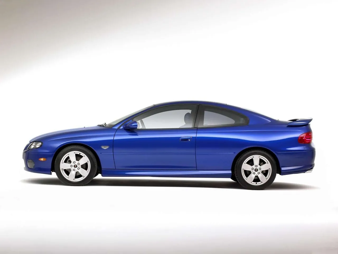 Pontiac GTO 5.7 (2004) – boční profil