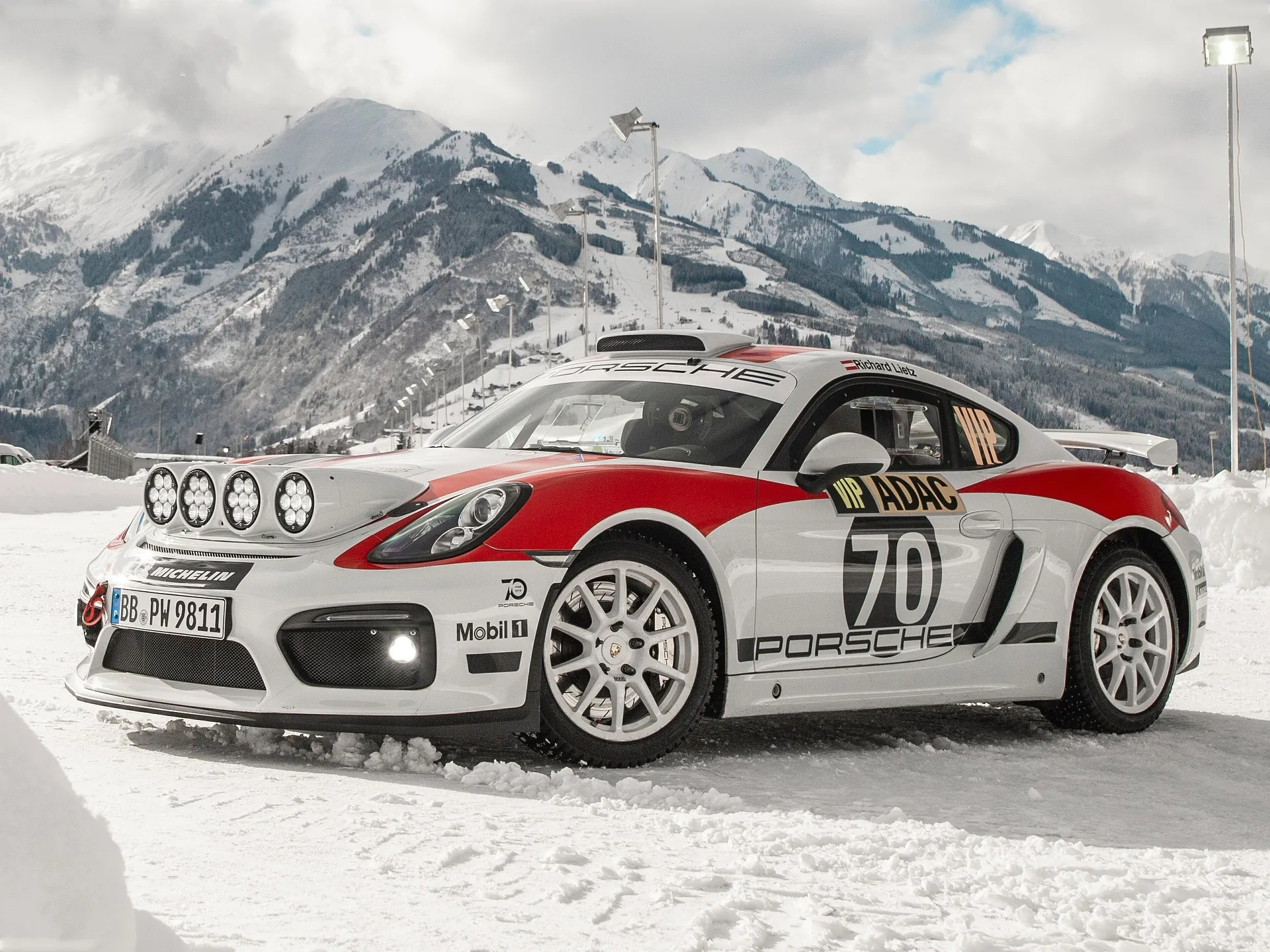 Porsche Cayman GT4 Rallye Concept (2019)