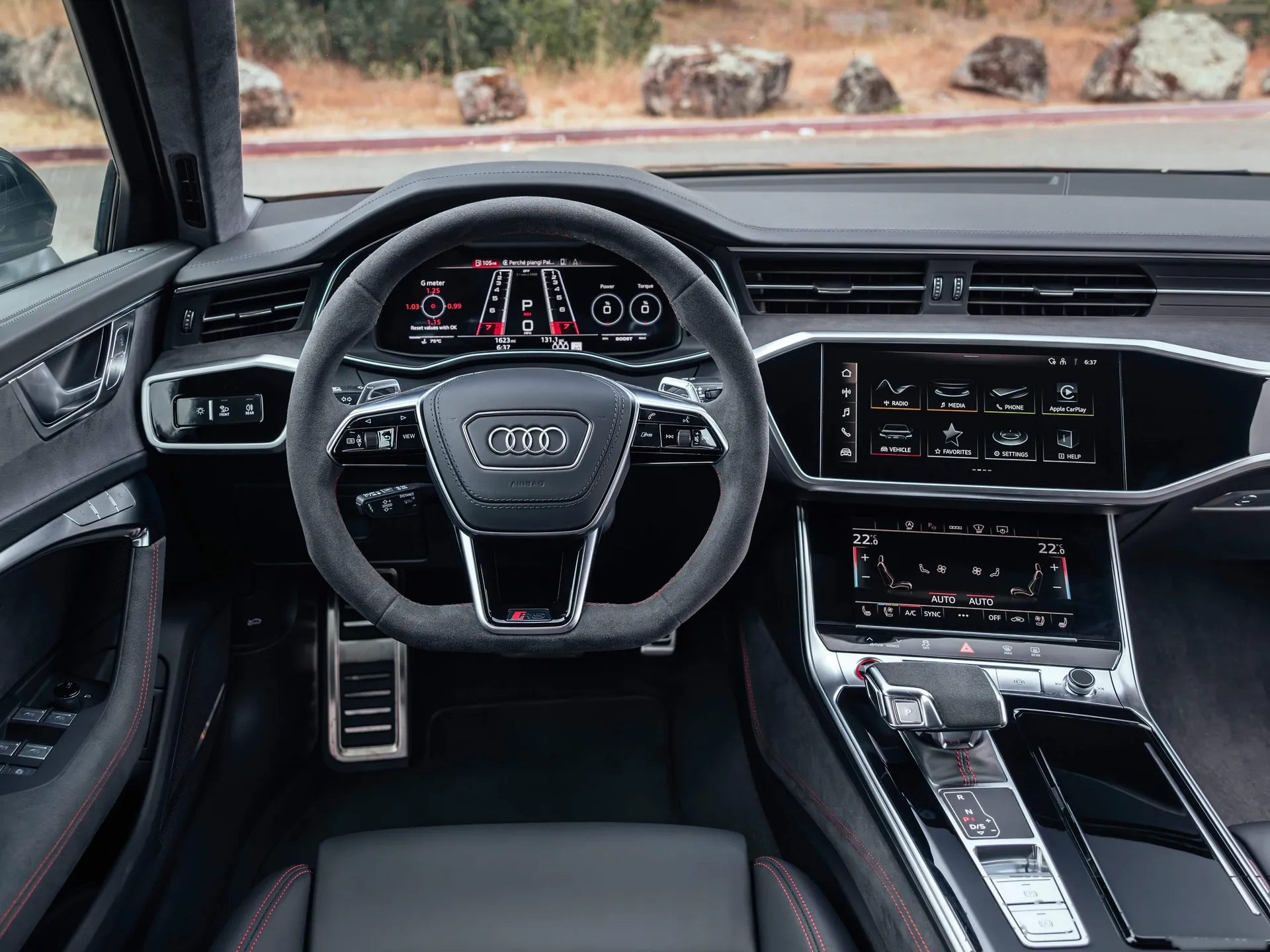 Audi RS6 Avant performance (2023) – interiér