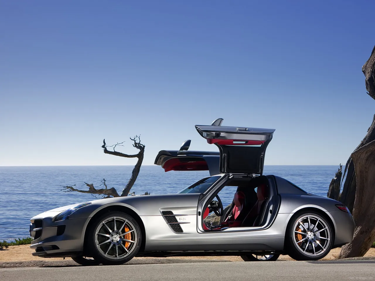 Mercedes-Benz SLS AMG [US] (2011) - Side Profile