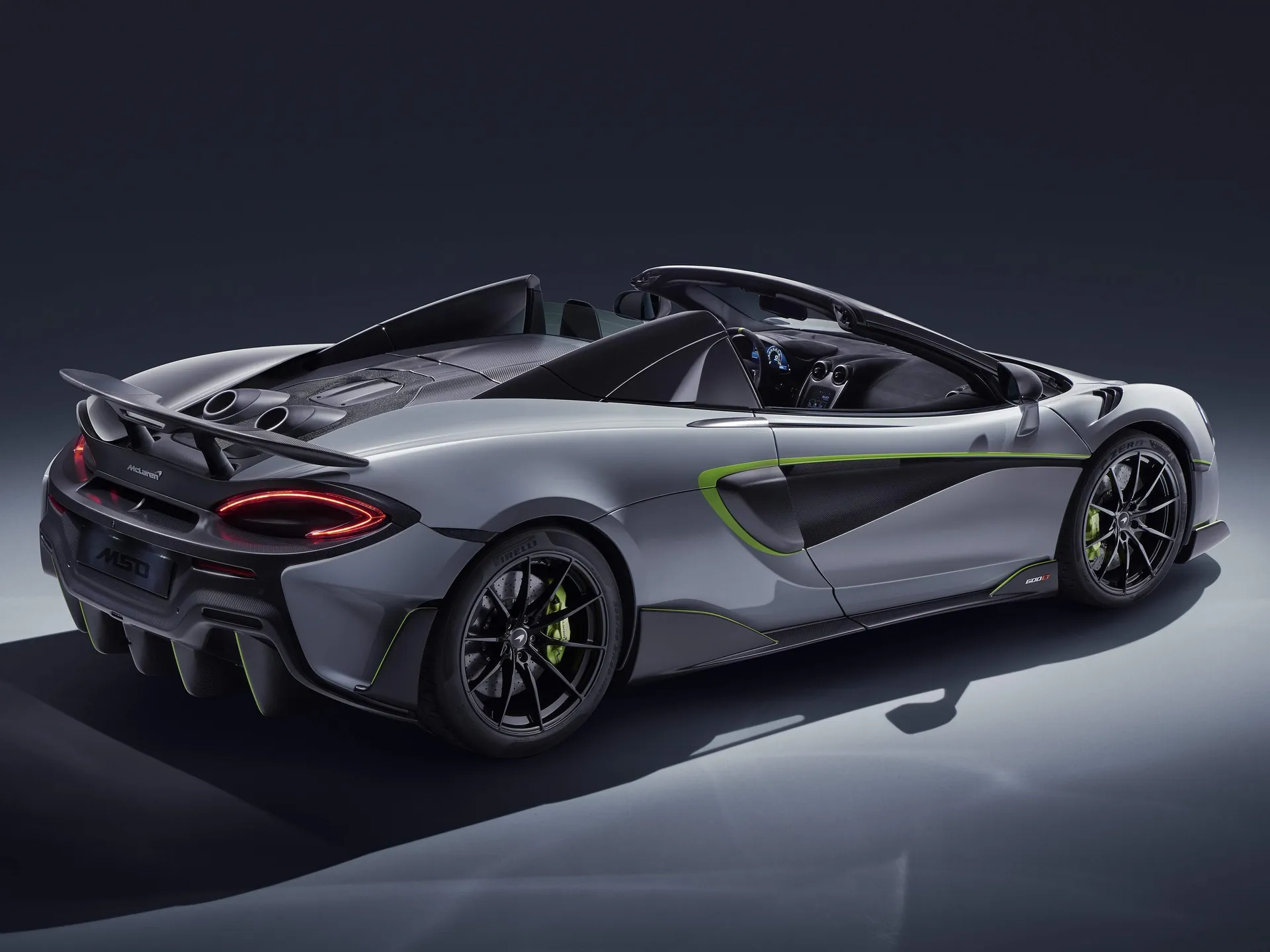 McLaren 600LT Spider by MSO (2020) – zadní tříčtvrteční pohled