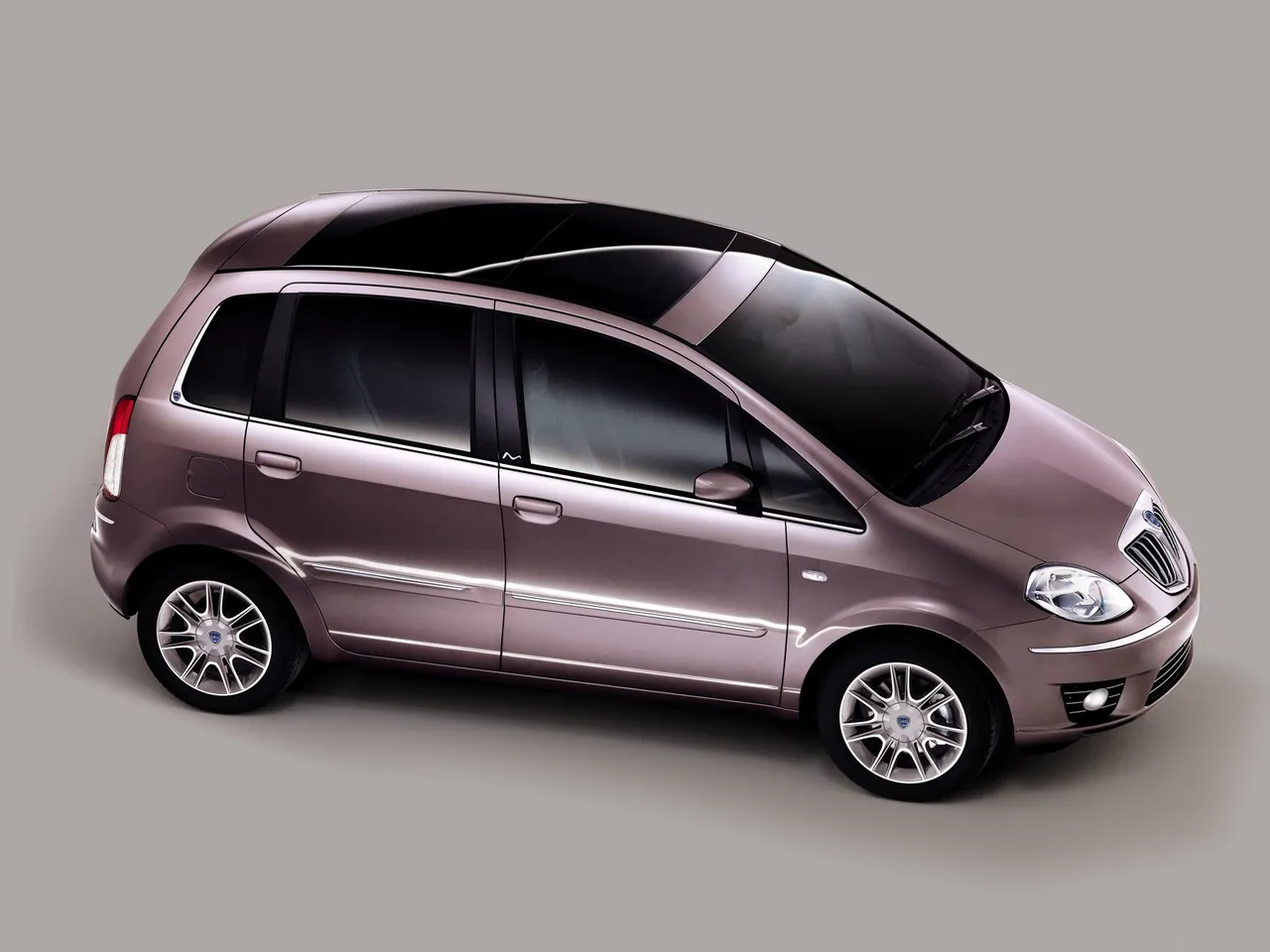 Lancia Musa (2008) – boční profil