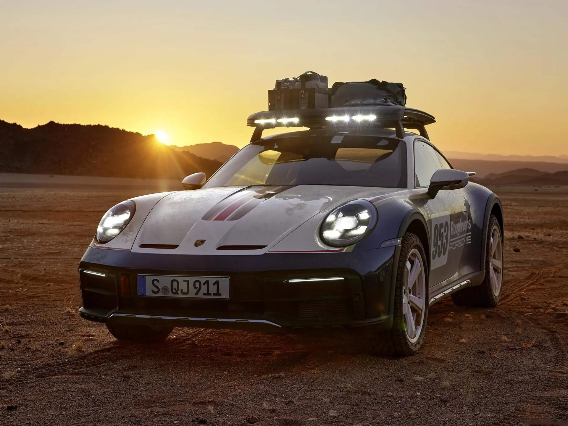 Porsche 911 Dakar Rallye Design Package (2023)