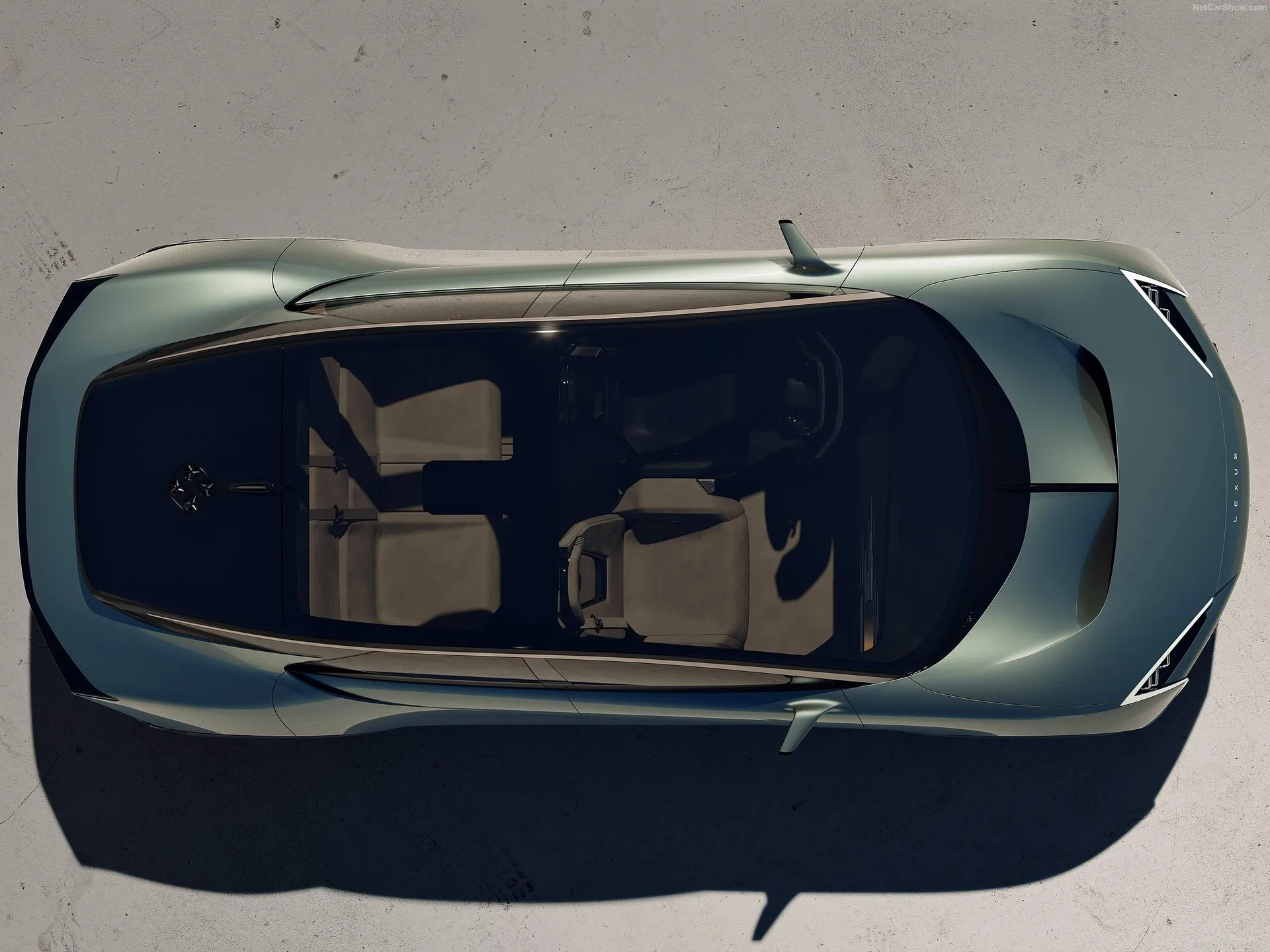 Lexus LS Coupe Concept (2025) – pohled shora