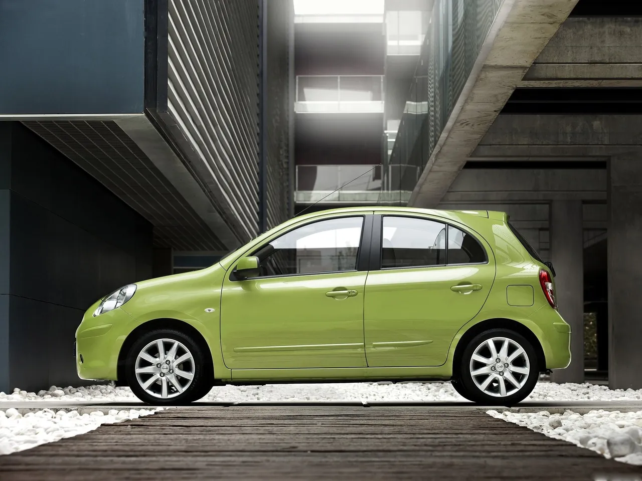 Nissan Micra (2011) – boční profil