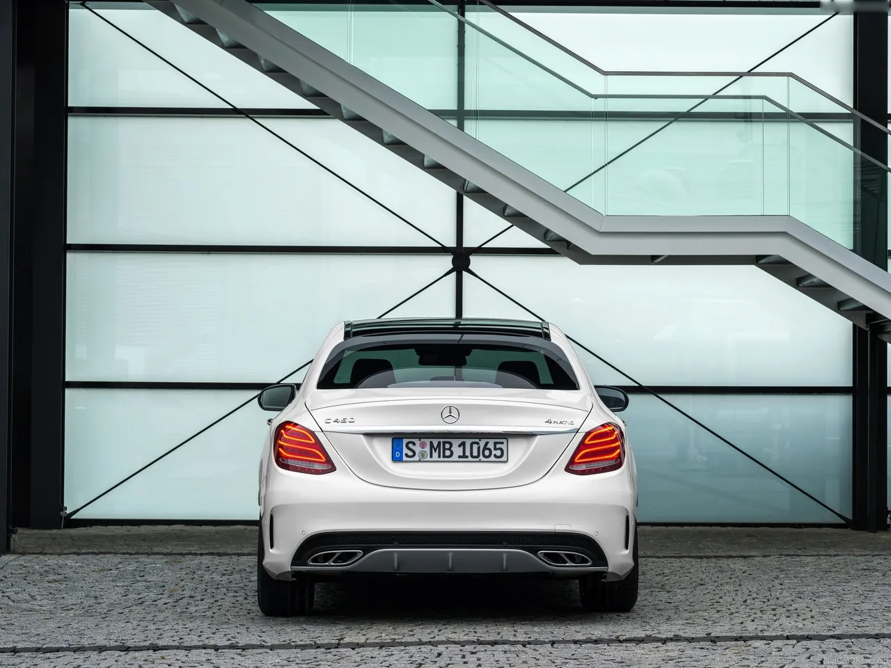 Mercedes-Benz C450 AMG 4Matic (2016) - Rear