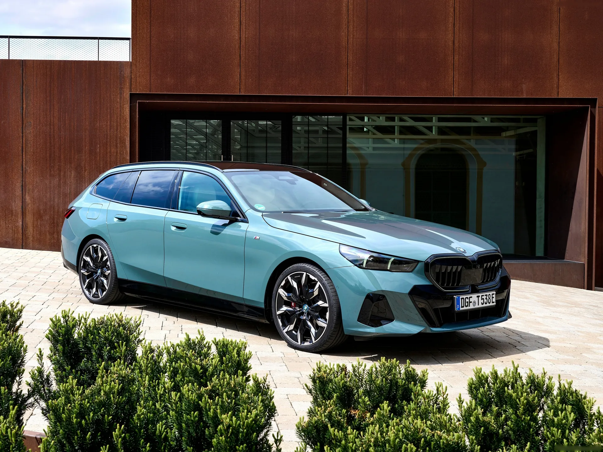 BMW i5 Touring (2025)