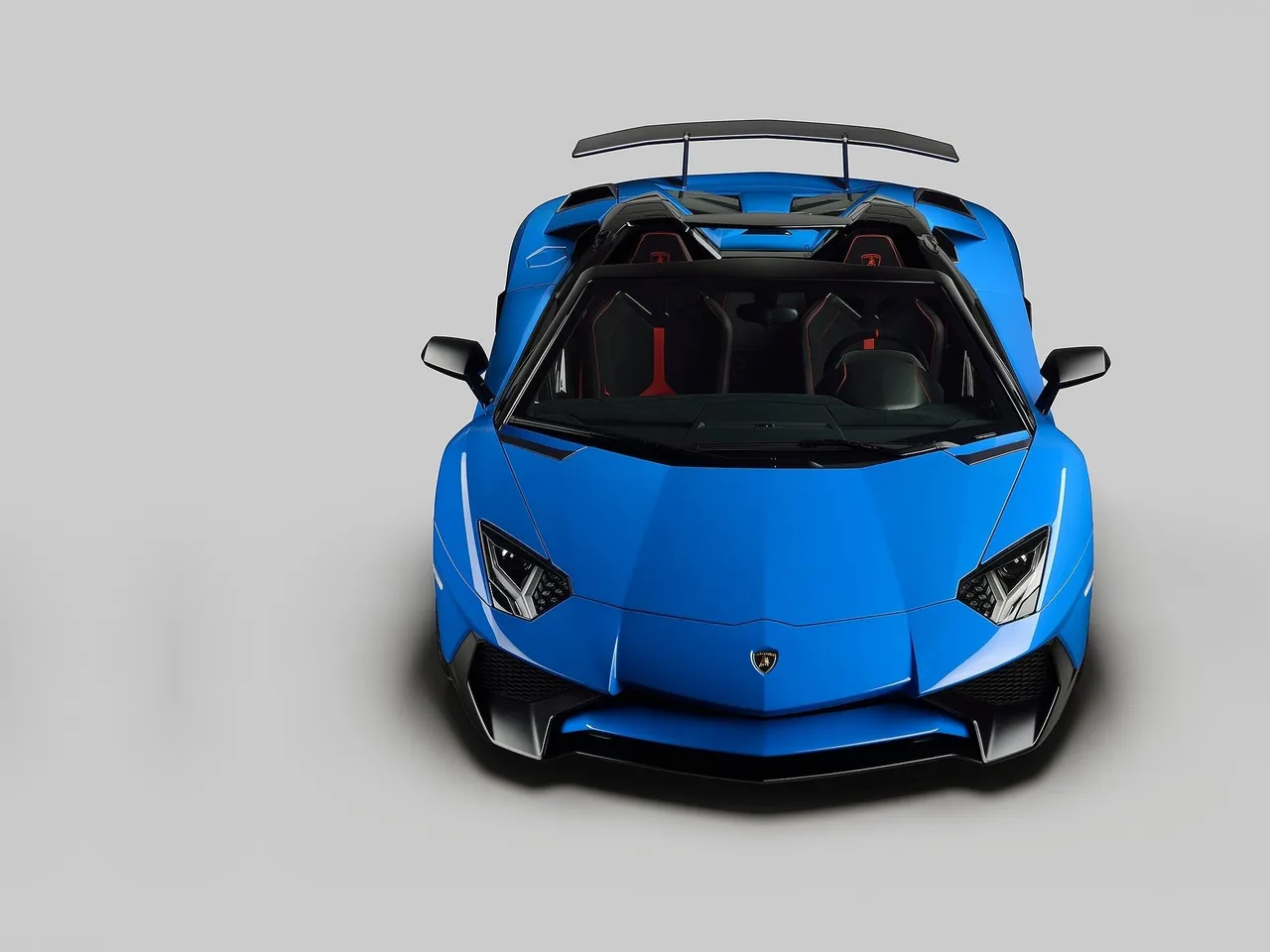 Lamborghini Aventador LP750-4 SV Roadster (2016) – zepředu