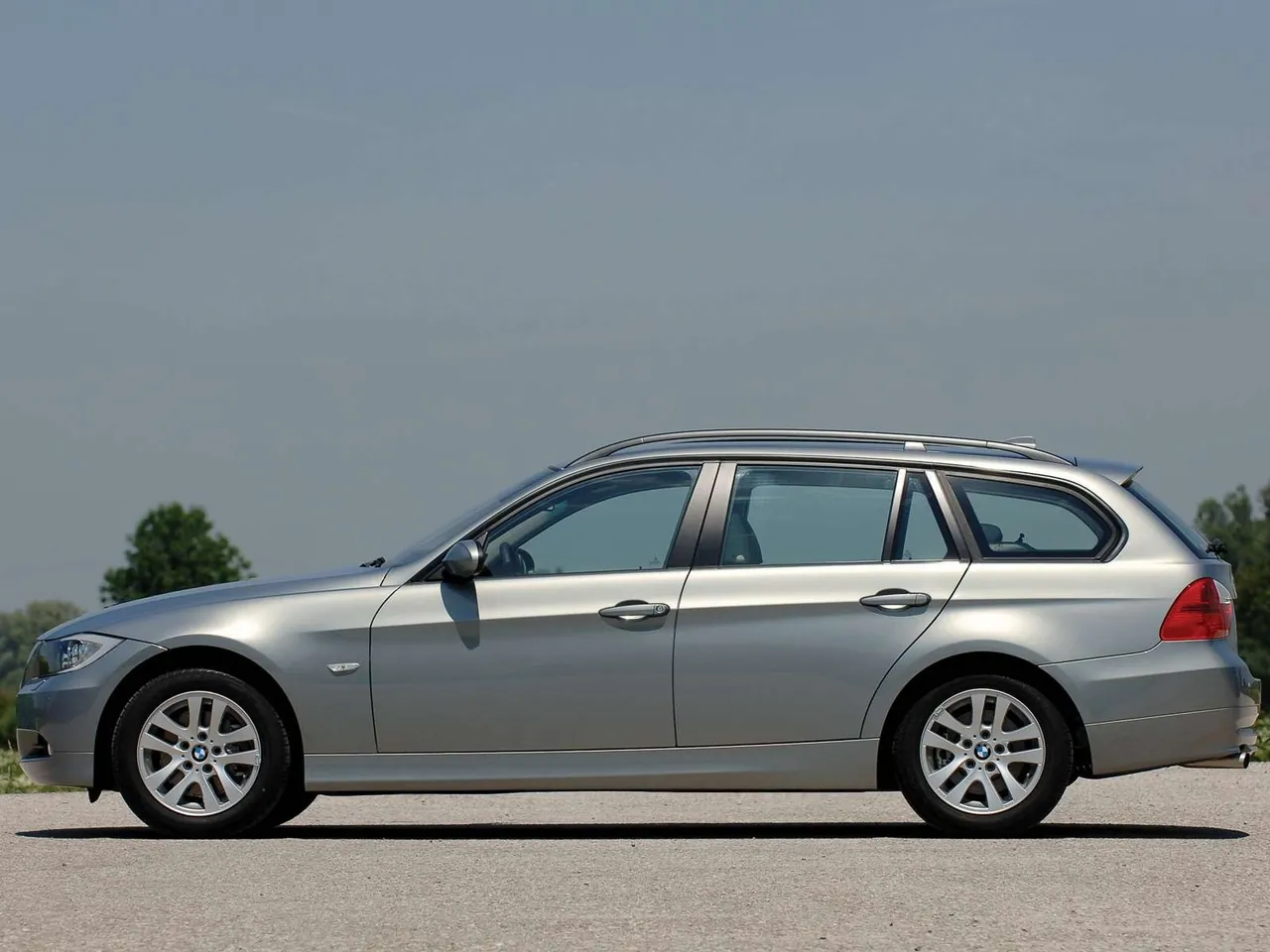 BMW 320d Touring (2006) – boční profil