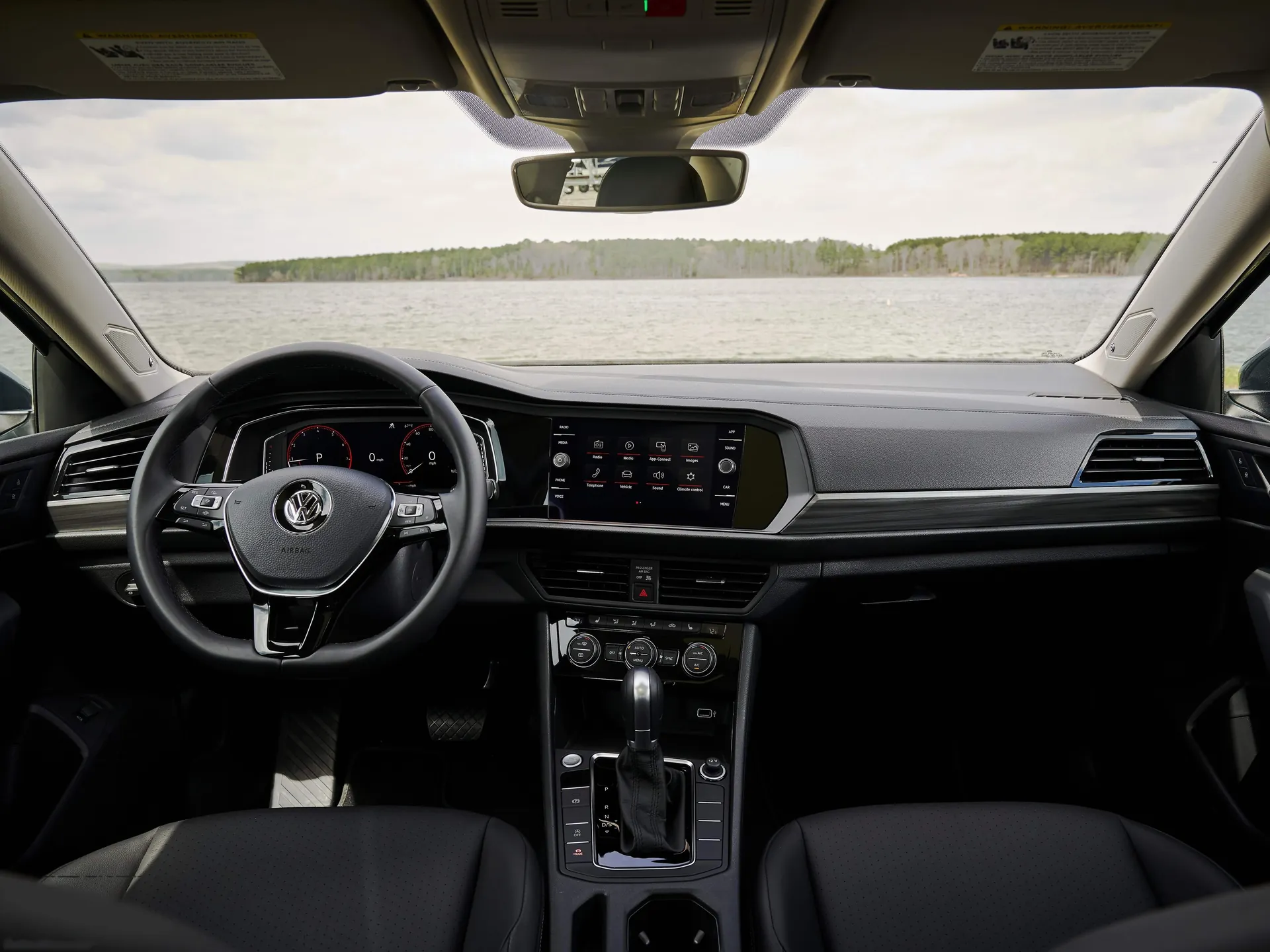 Volkswagen Jetta (2019) - Interior