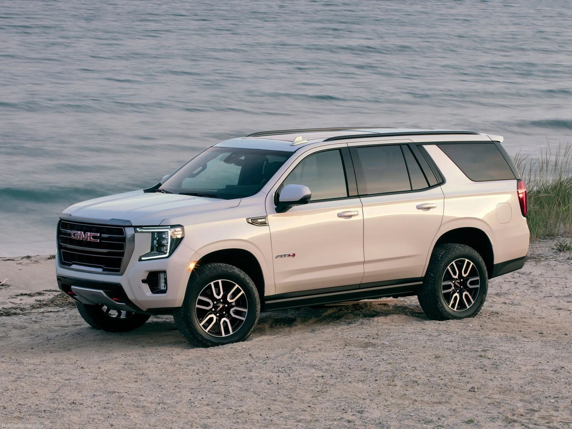 GMC Yukon AT4 (2021)