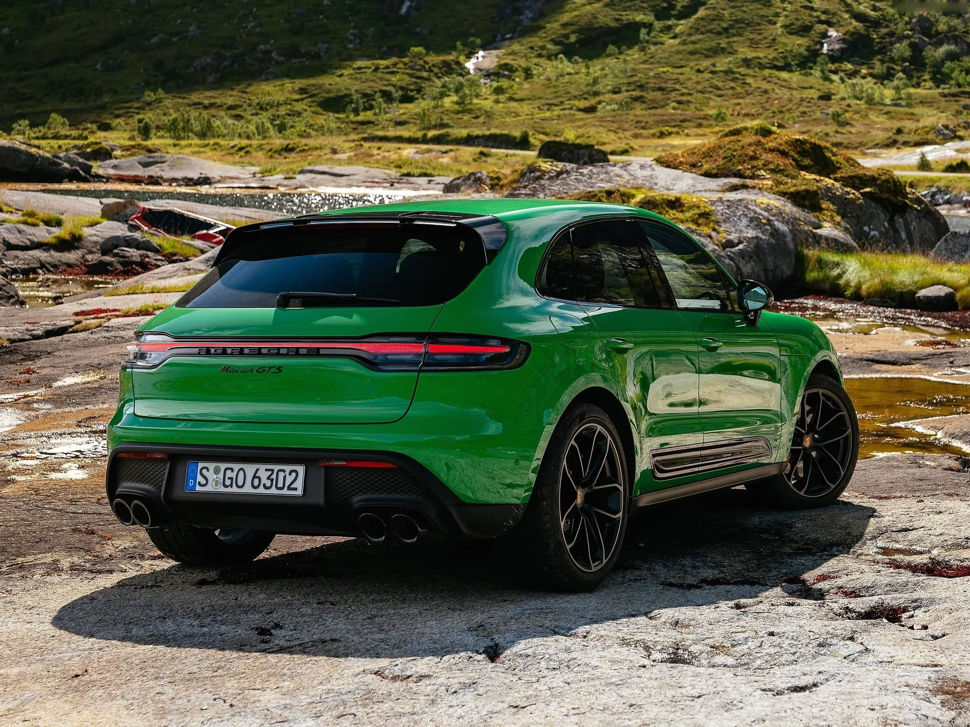 Porsche Macan GTS (2022) – zadní tříčtvrteční pohled