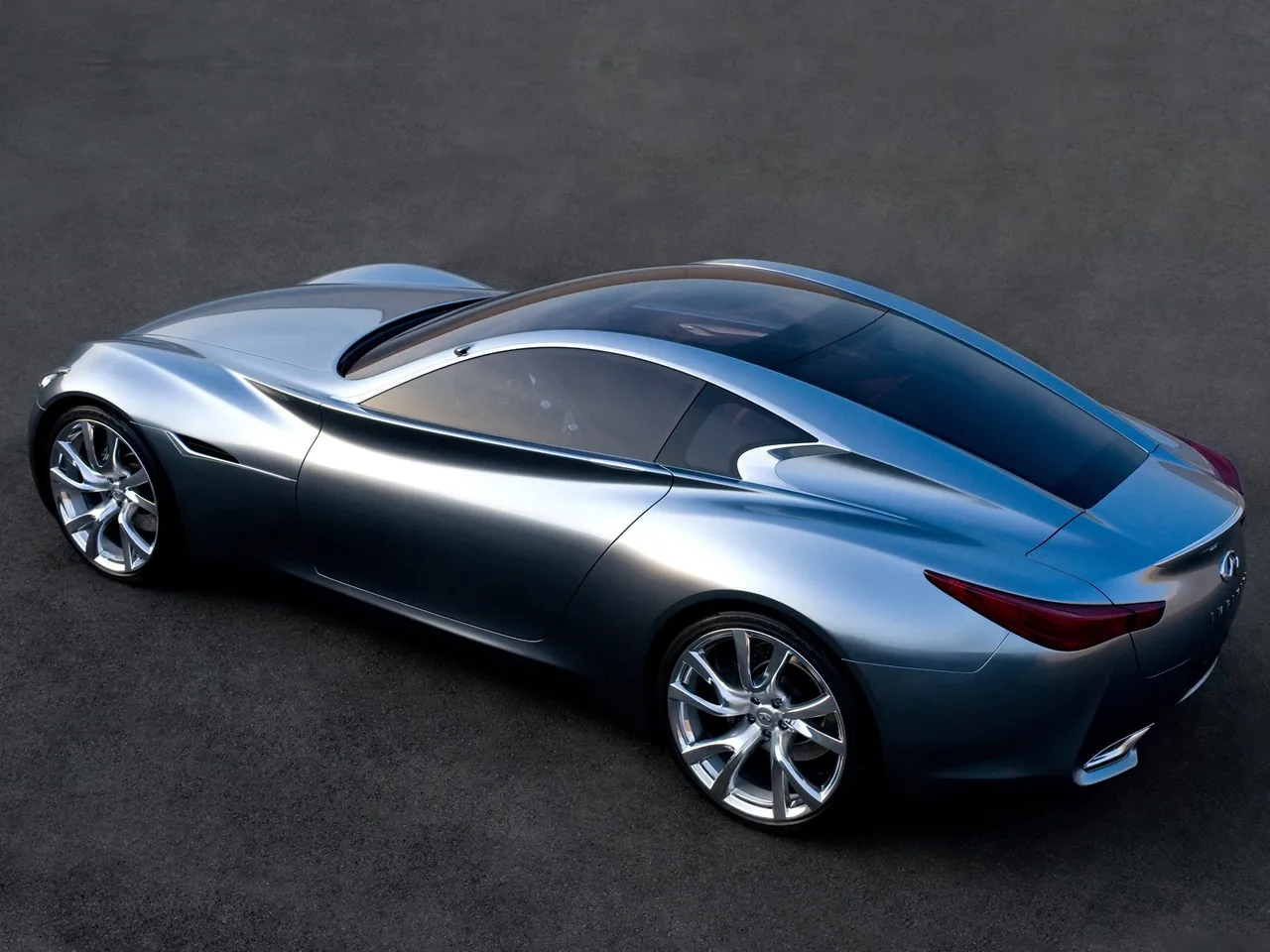 Infiniti Essence Concept (2009) – zadní tříčtvrteční pohled