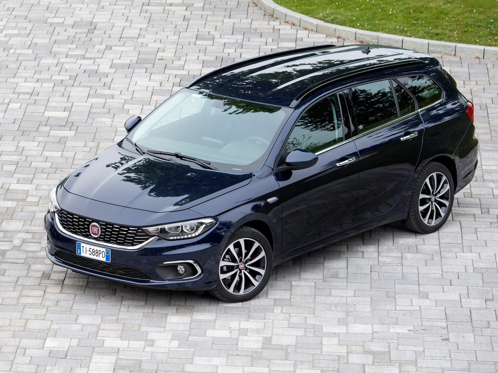 Fiat Tipo Station Wagon (2017)