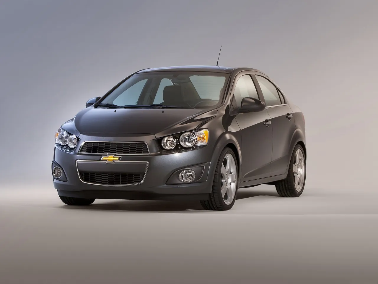 Chevrolet Sonic Sedan (2012)