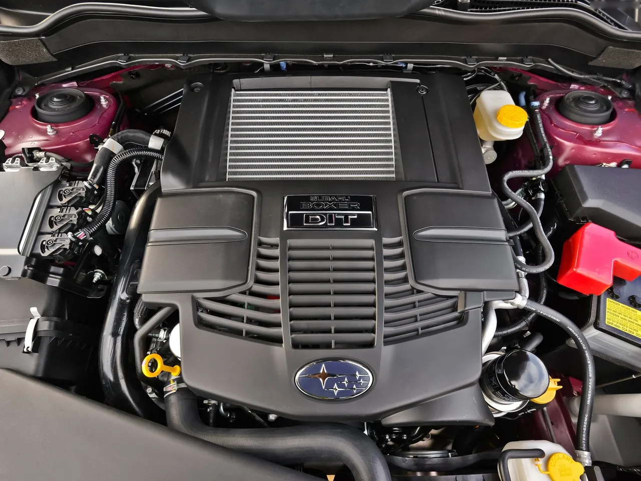 Subaru Forester [US] (2014) – motorový prostor