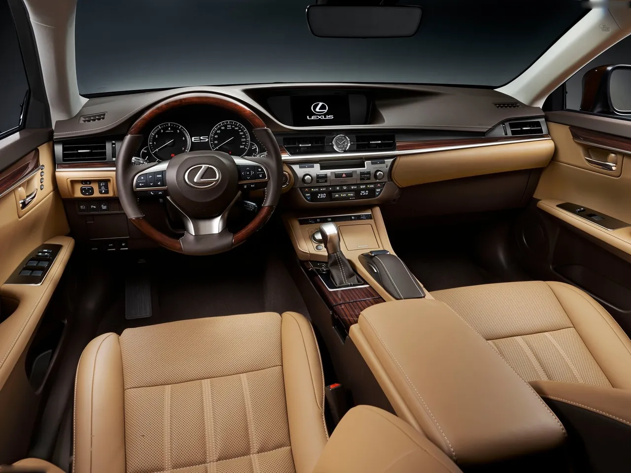 Lexus ES (2016) – interiér