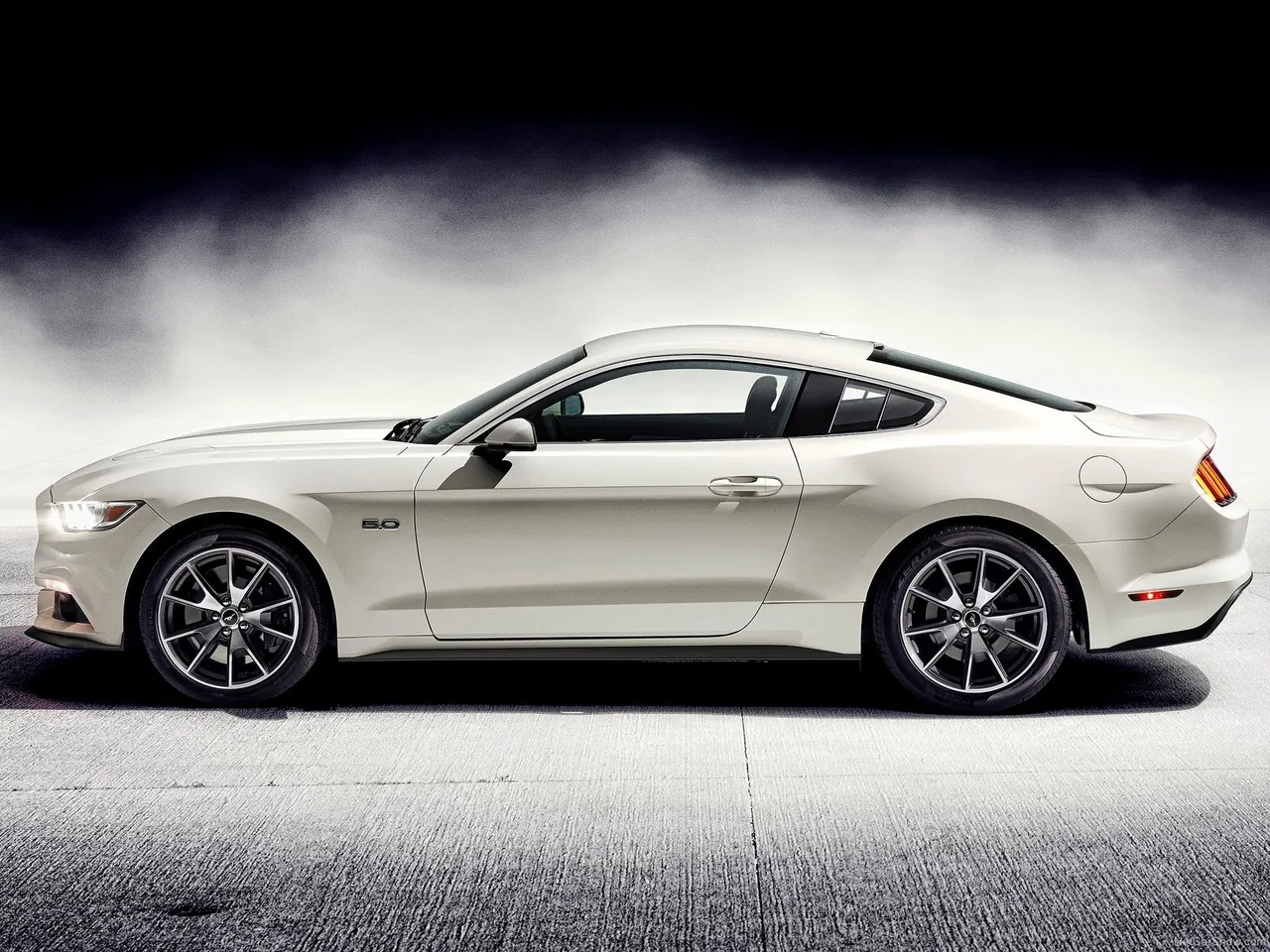 Ford Mustang 50 Year Limited Edition (2015) - Side Profile