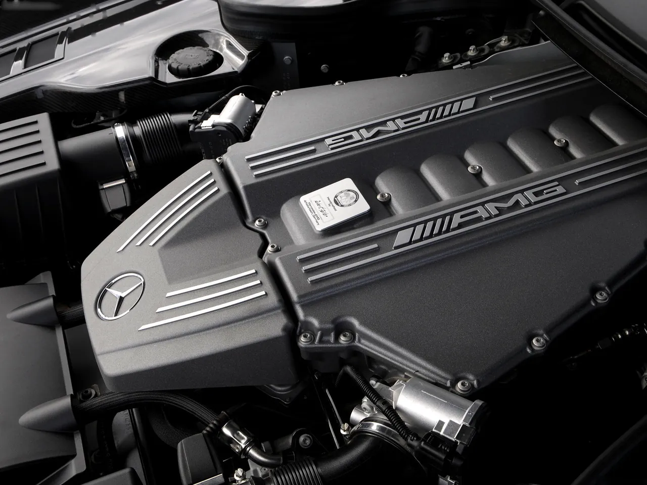 Mercedes-Benz SLS AMG [US] (2011) - Engine Bay