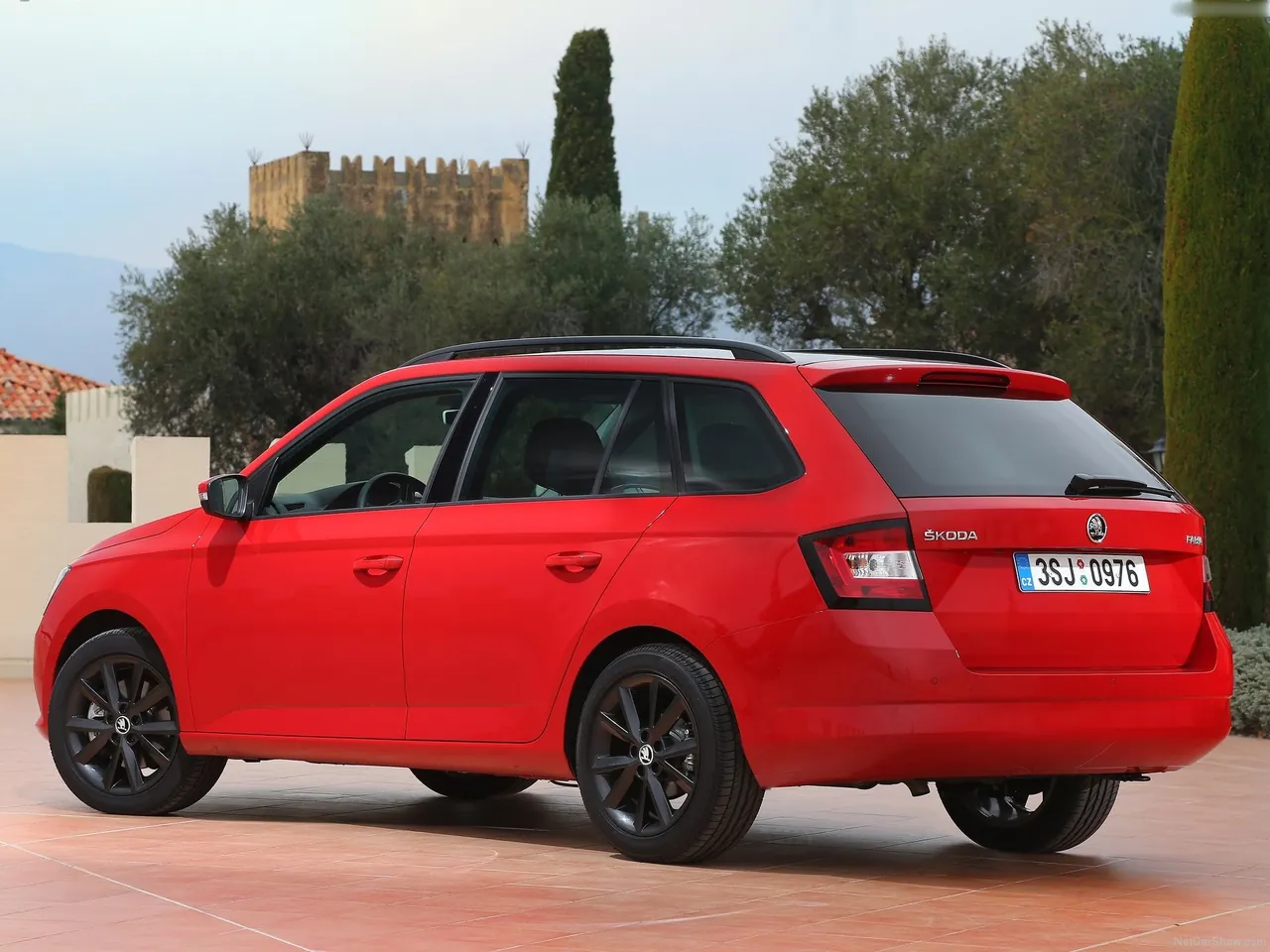 Skoda Fabia Combi (2015) – zadní tříčtvrteční pohled