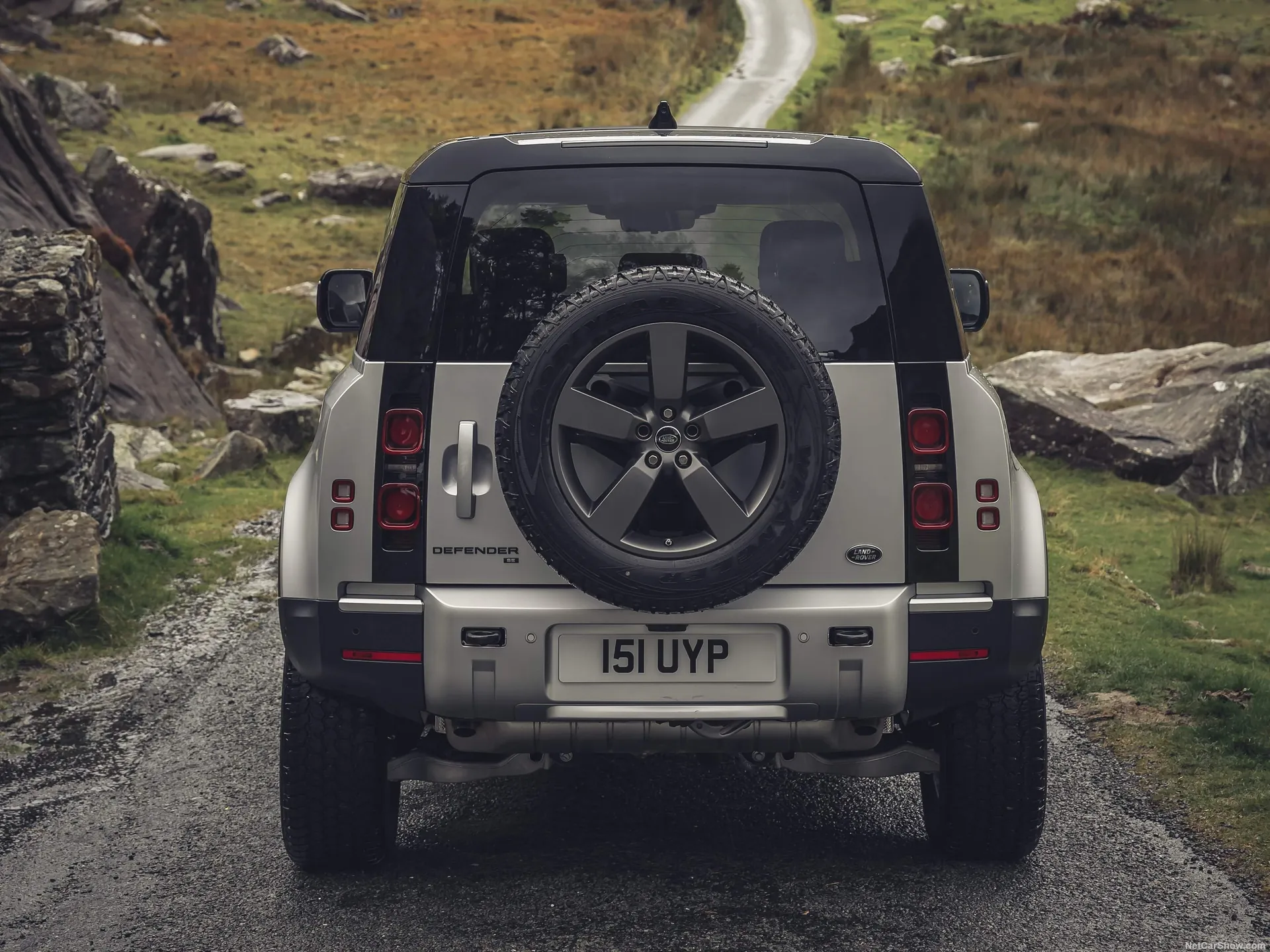 Land Rover Defender 90 (2021) – zezadu